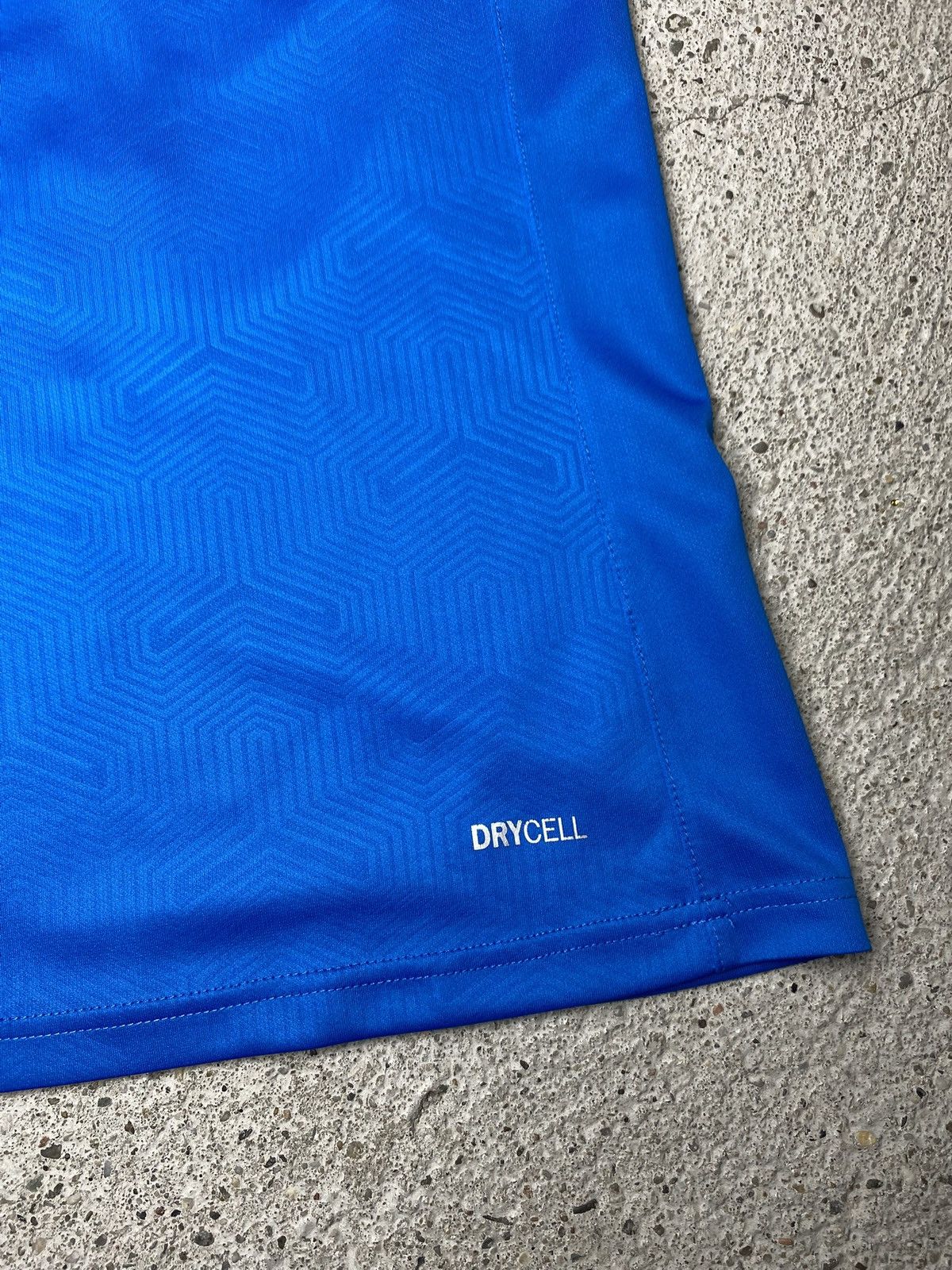Puma Sebastian Szymański puma dynamo moscow football jersey Size US M / EU 48-50 / 2 - 15 Thumbnail