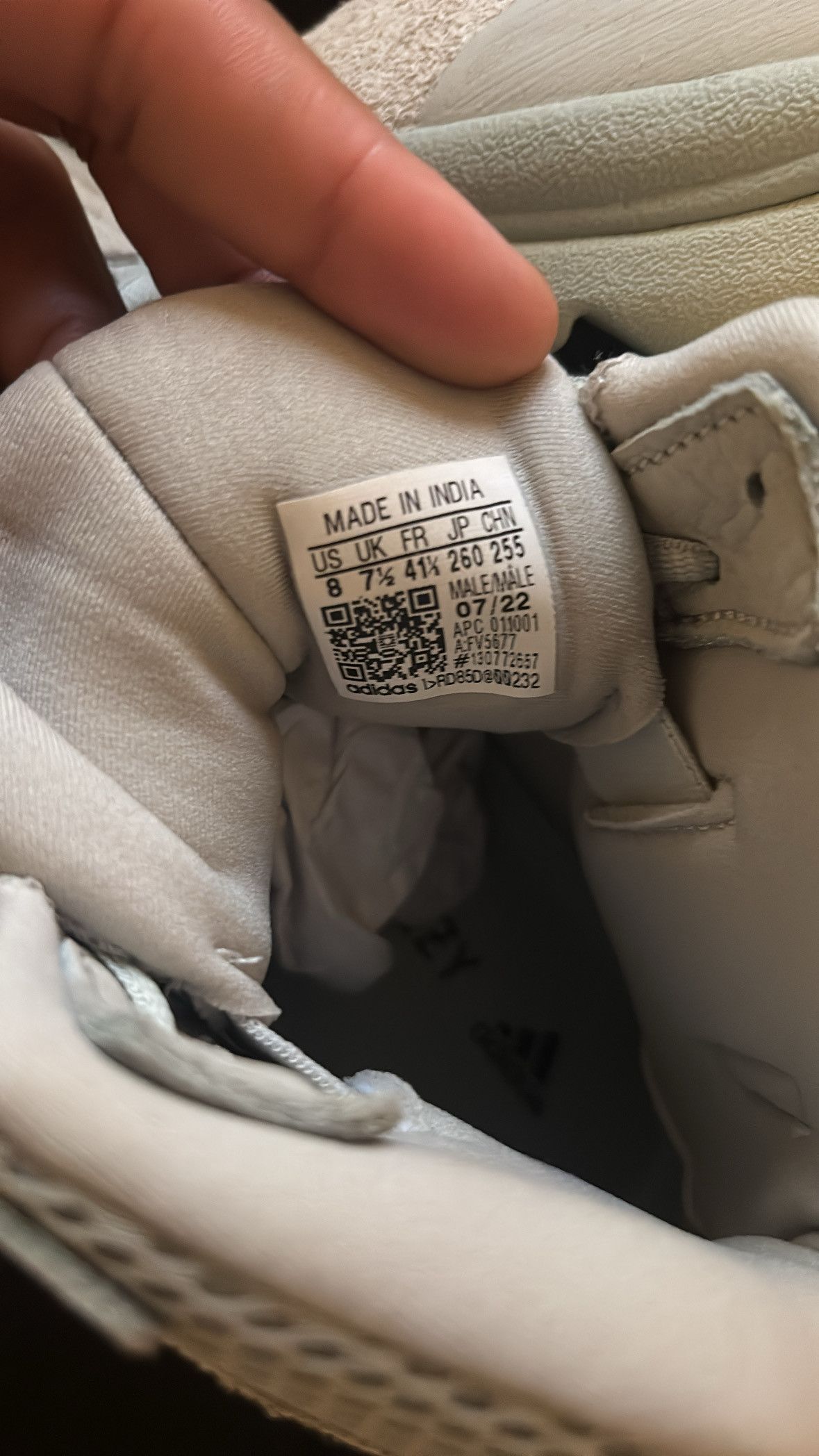 Yeezy Adidas Yeezy Desert Boot Salt (2019) Size US 8 / EU 41 - 7 Thumbnail