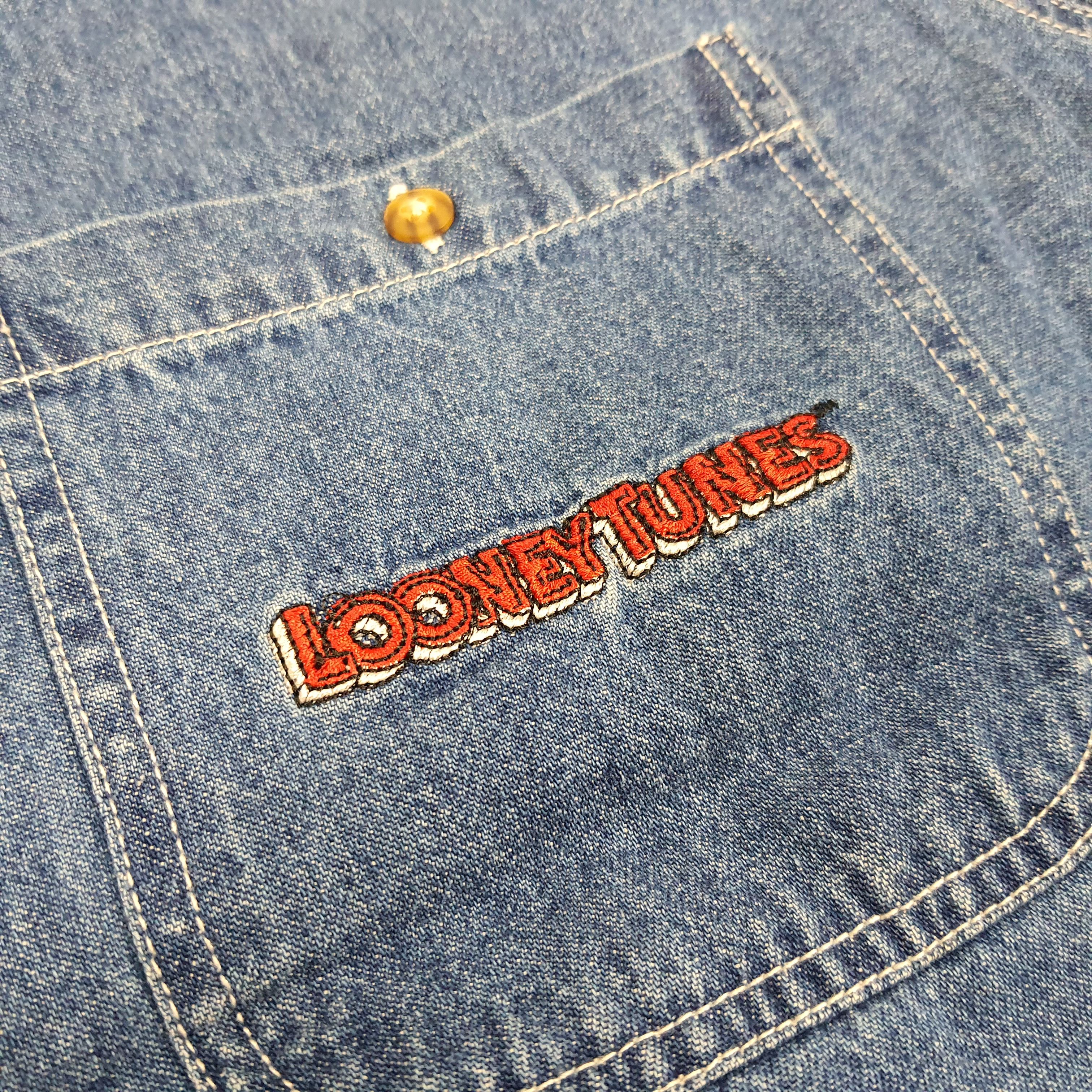 Vintage × Warner Bros Vintage Warner Bros. LOONEY TUNES Embroidery Shirt Size US M / EU 48-50 / 2 - 4 Thumbnail