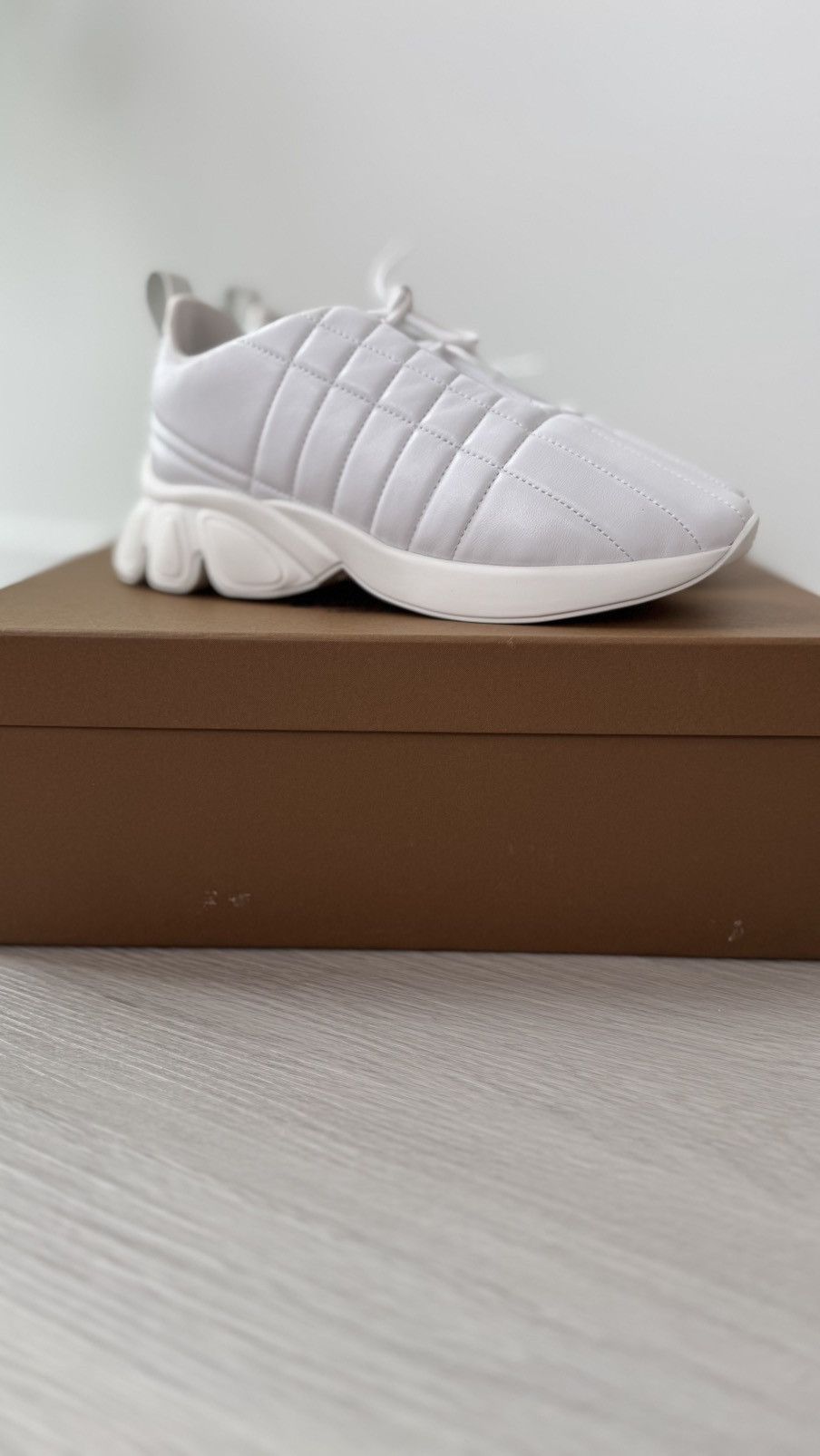 Burberry New Burberry White Quilted Sneakers Size US 9 / IT 39 - 13 Thumbnail