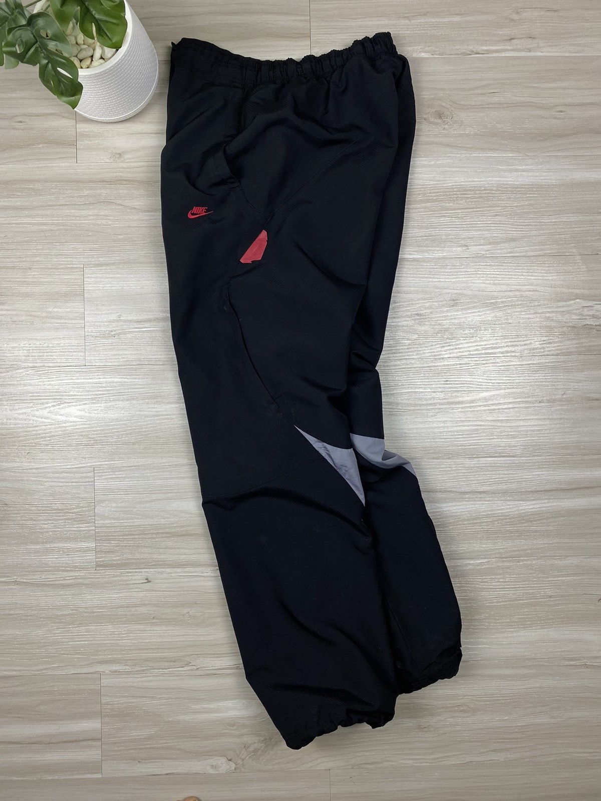 Nike × Vintage Nike Air swoosh Nylon Track Pants Drill Vintage Size US 32 / EU 48 - 9 Thumbnail