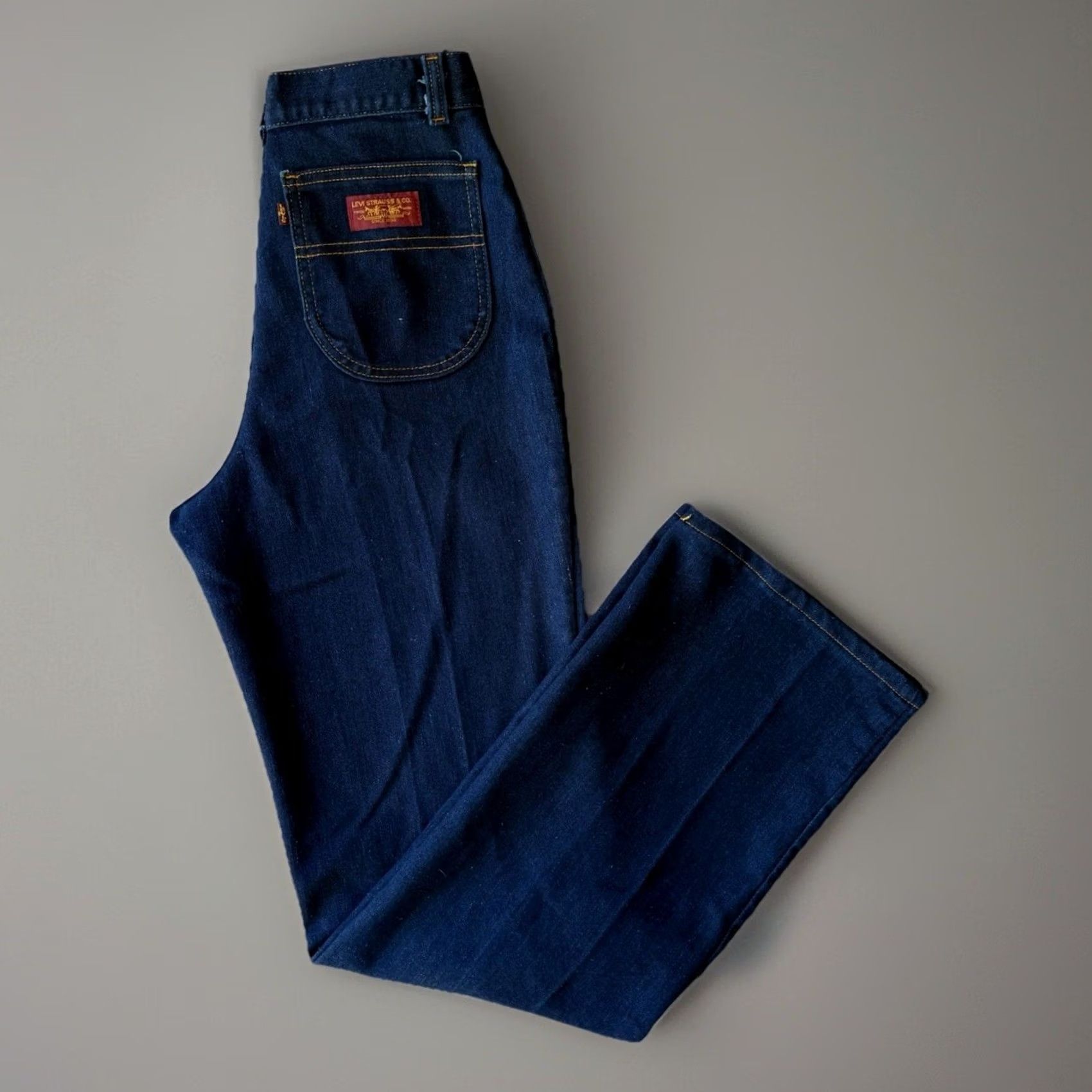 Levi's VINTAGE Levis Jeans 829 Bell Bottom 26 Blue Women 70s Flares Made In USA 684 Size 26" / US 2 / IT 38 - 2 Thumbnail