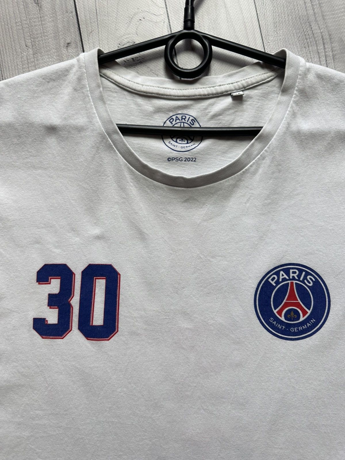 Other 30 Messi soccer tee Paris PSG size M white Size US M / EU 48-50 / 2 - 4 Thumbnail