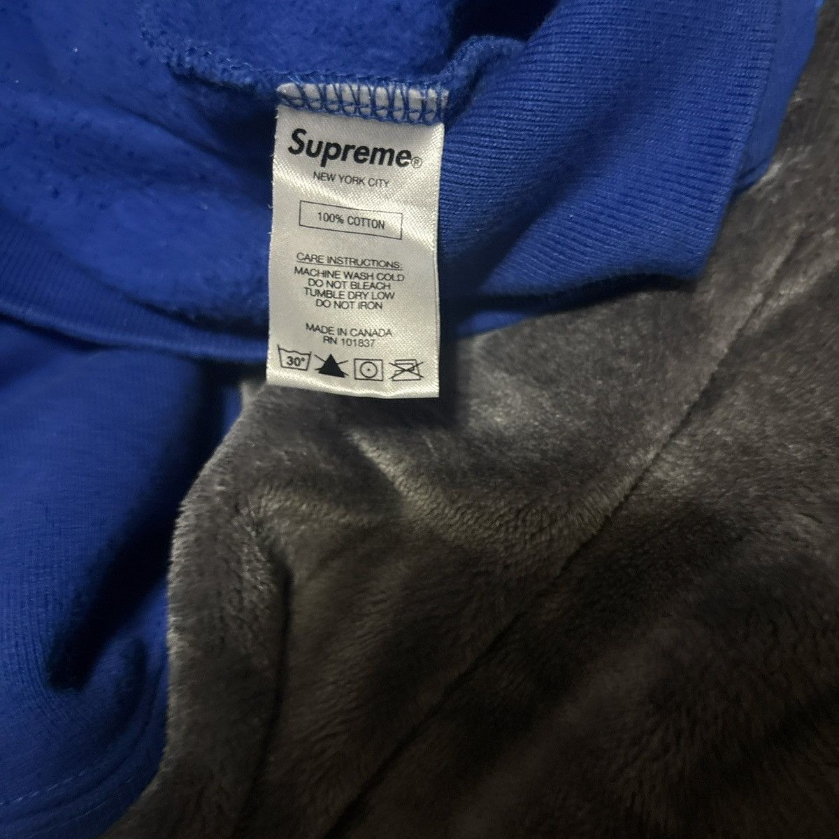 Supreme Supreme futura logo crewneck Size US L / EU 52-54 / 3 - 5 Thumbnail