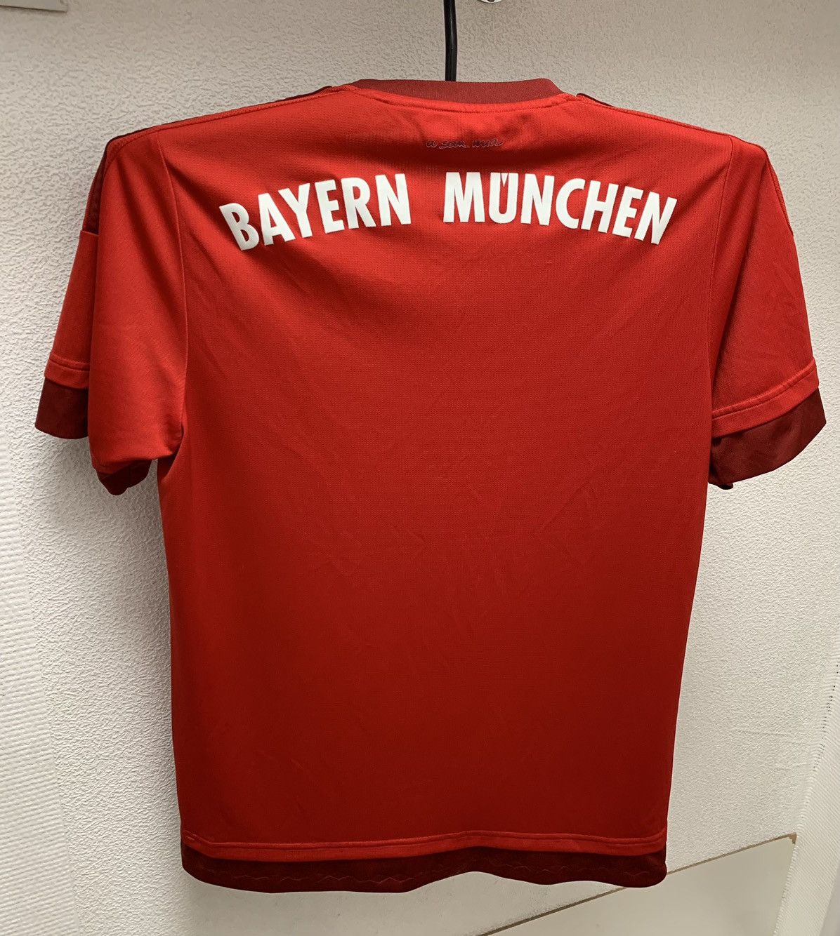 Adidas Bayern Munchen adidas soccer jersey 2015 M-L kane Size US M / EU 48-50 / 2 - 2 Thumbnail