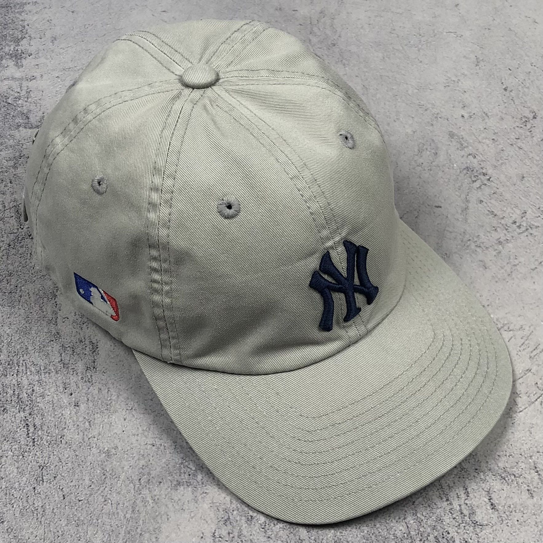 New York Yankees Vintage 2000 MLB New York Yankees Adidas Cap Size ONE SIZE - 2 Thumbnail