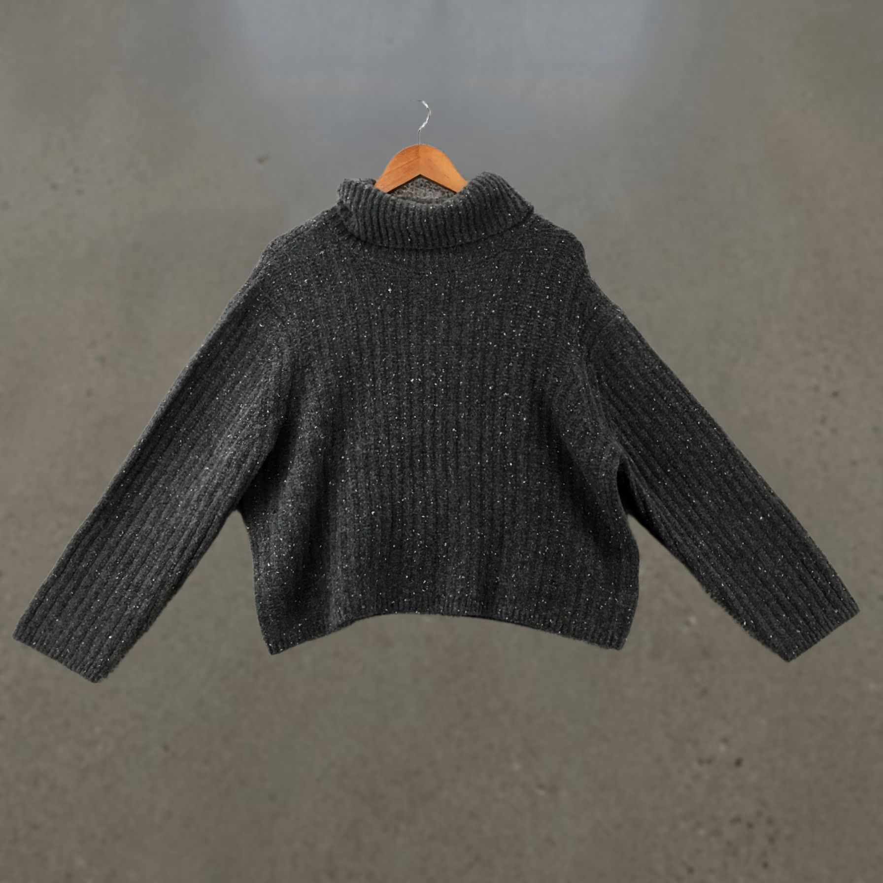 Vintage Universal Thread Pullover Sweater Womens 2XL Gray Polyester Turtle Neck Dolman Sleeve Knit Top Regular Fit Size XXL / US 16-18 / IT 52-54 - 1 Thumbnail