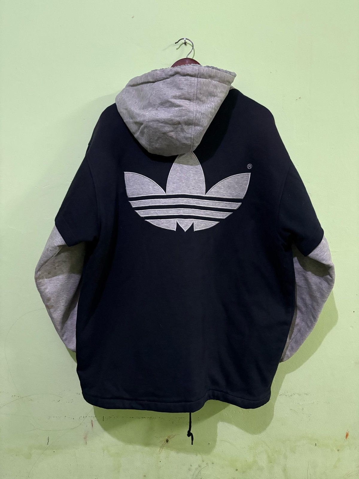 Adidas Vintage Adidas Hoodies Big Logo Design Black Gray Design Size US M / EU 48-50 / 2 - 10 Thumbnail