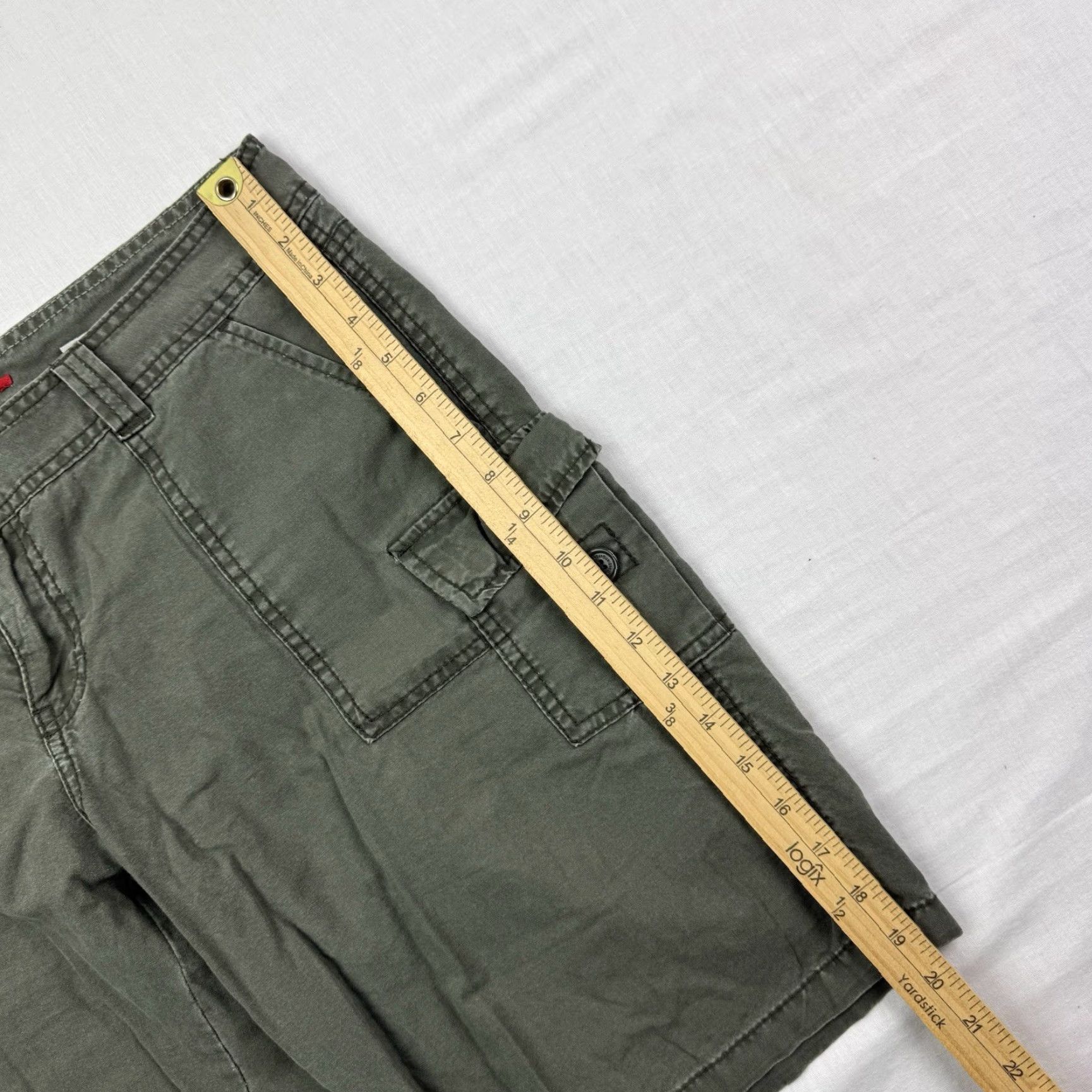 Vintage VINTAGE UNIONBAY Cargo Shorts Womens 11 Green Y2K Grunge Baggy 90s Size 32" / US 10 / IT 46 - 7 Thumbnail