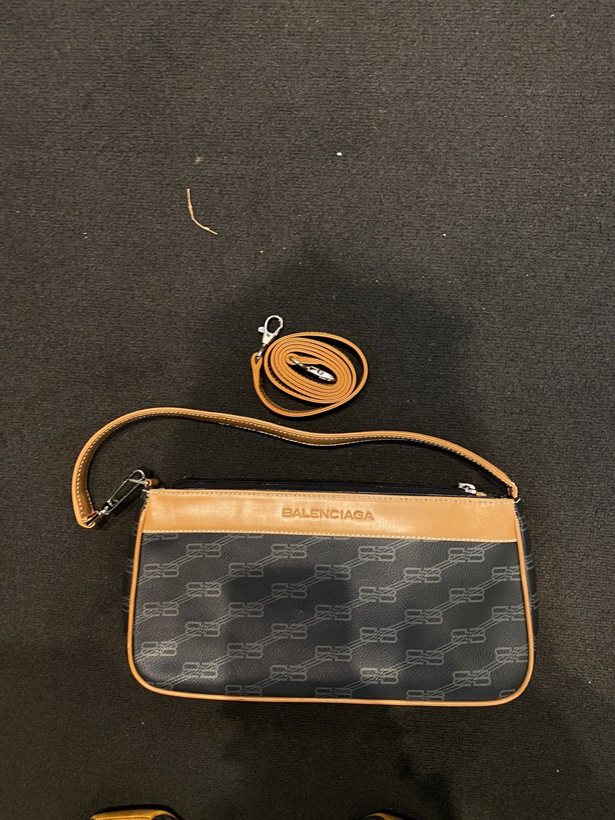 Balenciaga Balenciaga Monogram Handbag Size ONE SIZE - 12 Thumbnail