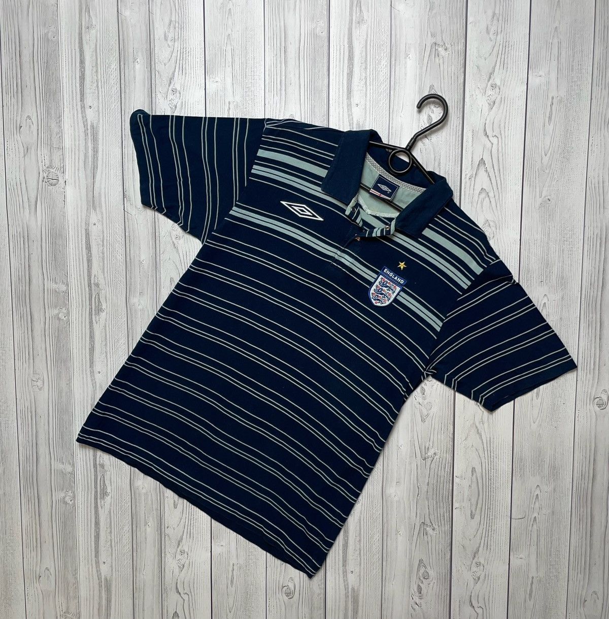 Vintage Umbro England soccer polo size M striped