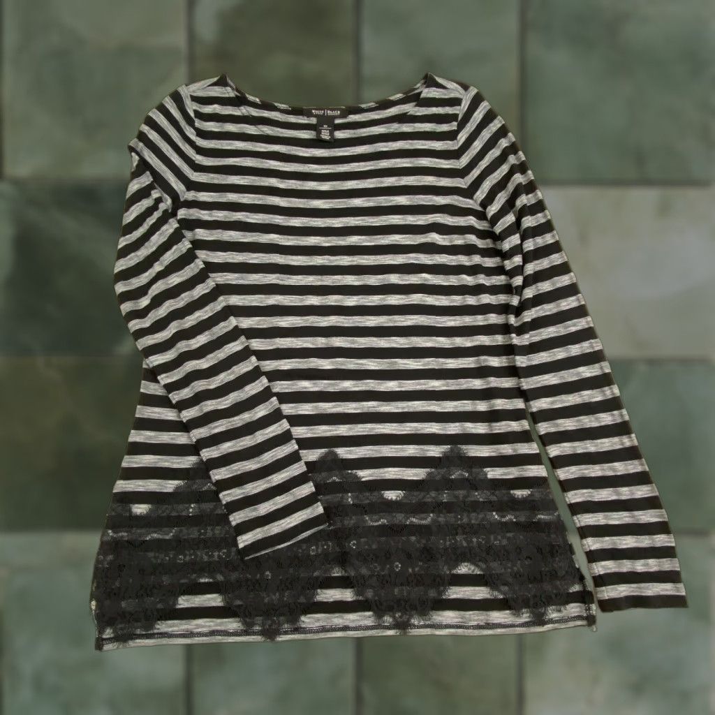 White House Black Market White House Black Market Womens Striped Lace Top XS Black Gray Long Sleeves Size XS / US 0-2 / IT 36-38 - 1 Thumbnail