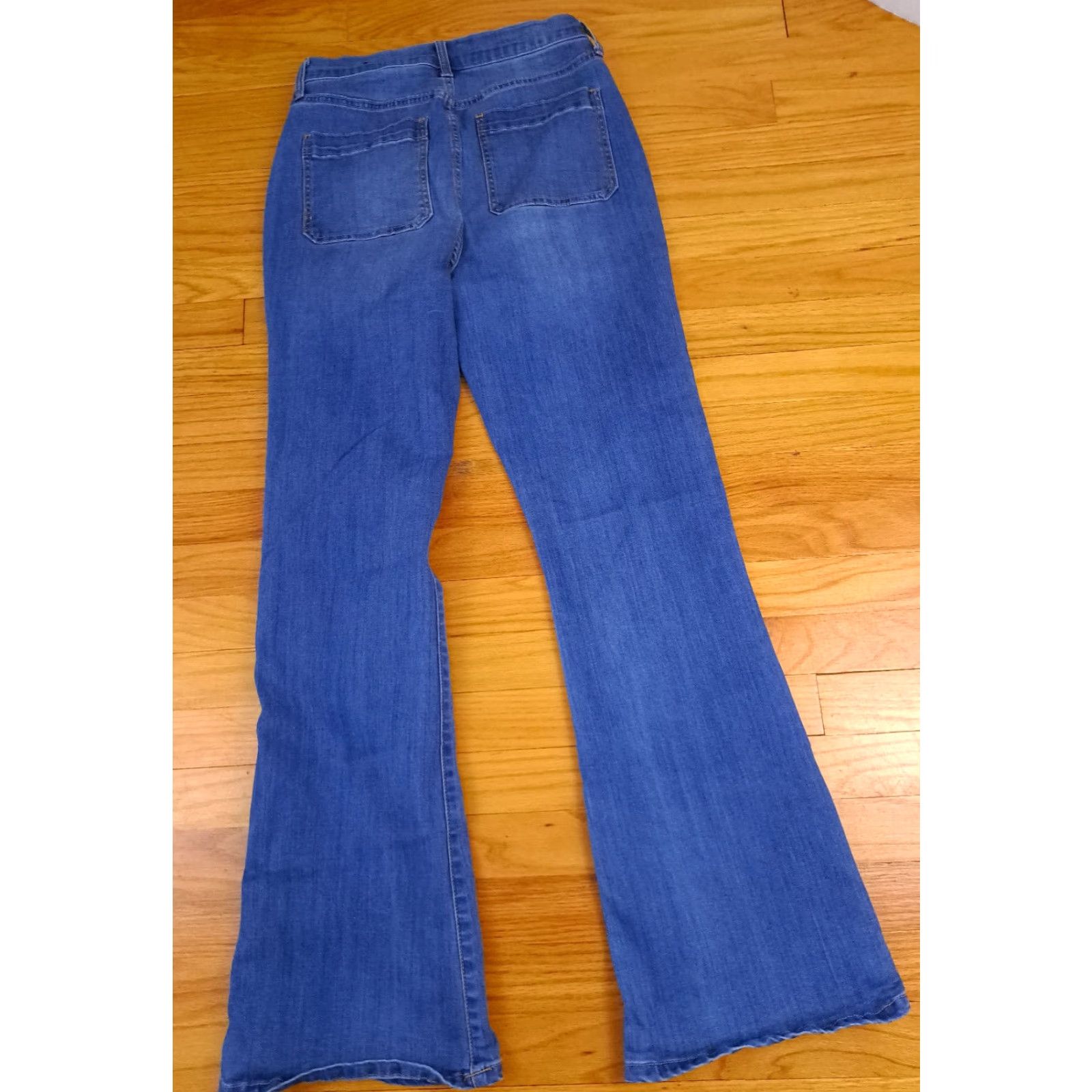 Fashion Nova Fashion Nova Jeans Woman Flared Denim Button Fly 26 in 30 in Blue 11/30 Regular Women’s Size 32" / US 10 / IT 46 - 6 Thumbnail