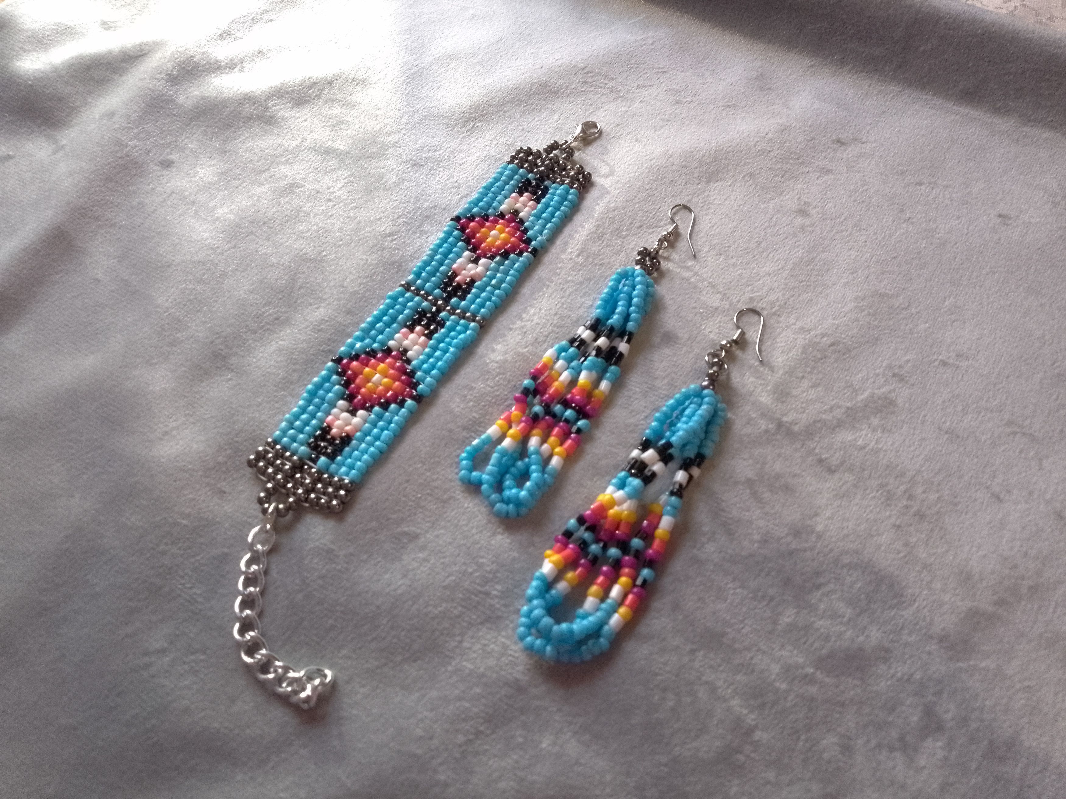 Handmade Bracelet Ethnic Native Americans Earrings Blue beaded. Glass Size ONE SIZE - 6 Thumbnail