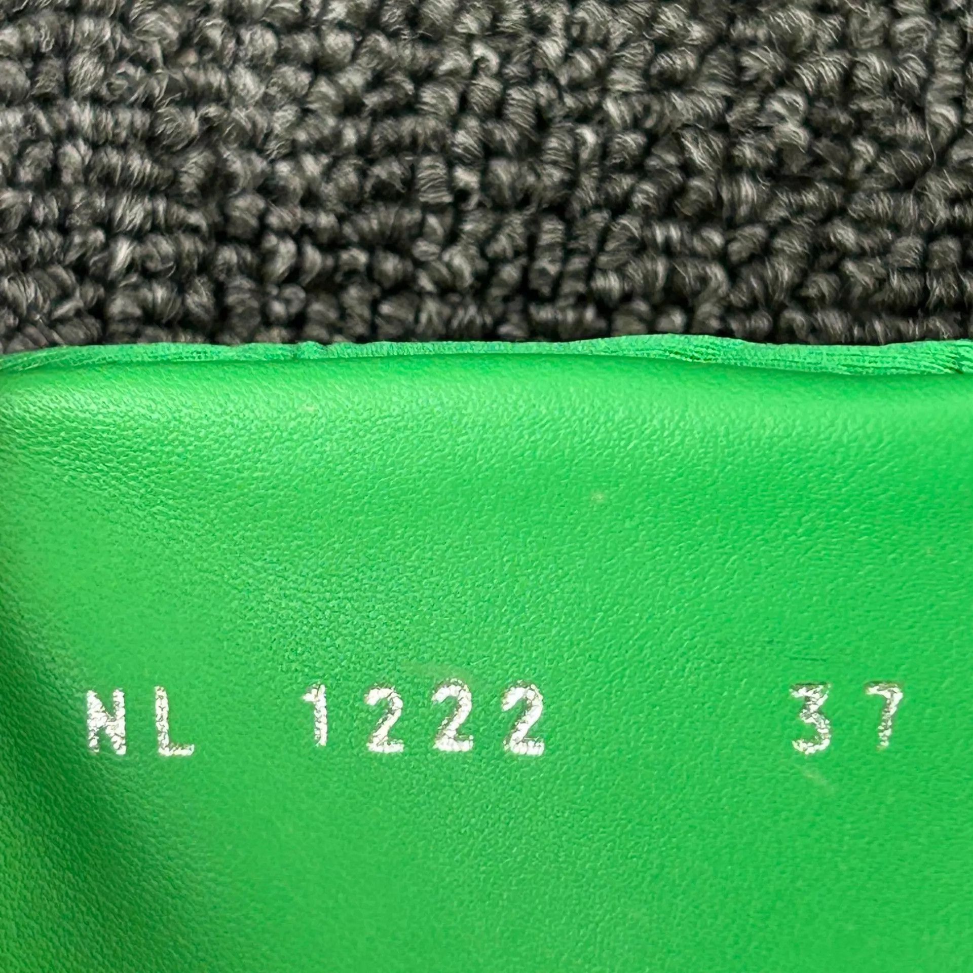 Louis Vuitton LV Green Monogram Embossed Slippers EU37 Size US 6.5 / IT 36.5 - 7 Thumbnail