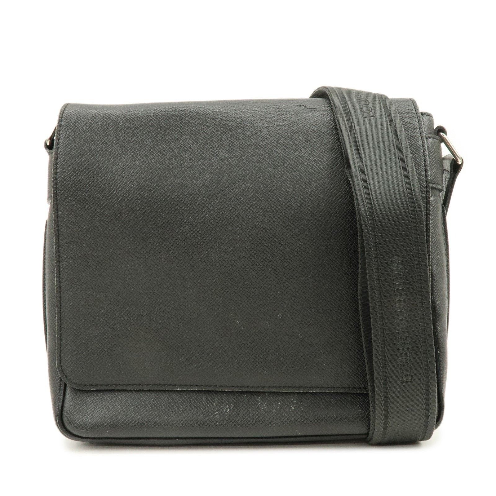 Louis Vuitton Louis Vuitton Taiga Victor Shoulder Bag Crossbody Black Size ONE SIZE - 1 Thumbnail