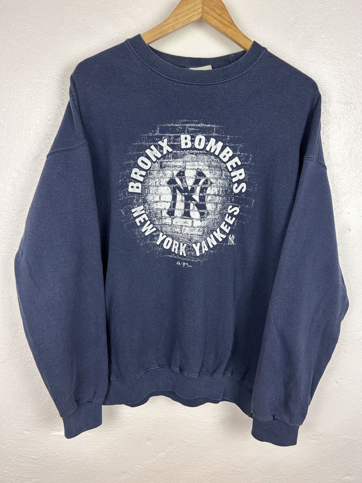 MLB 00s Vintage Bronx Bombers New York Yankees 2005 Sweatshirt Size US XL / EU 56 / 4 - 1 Thumbnail