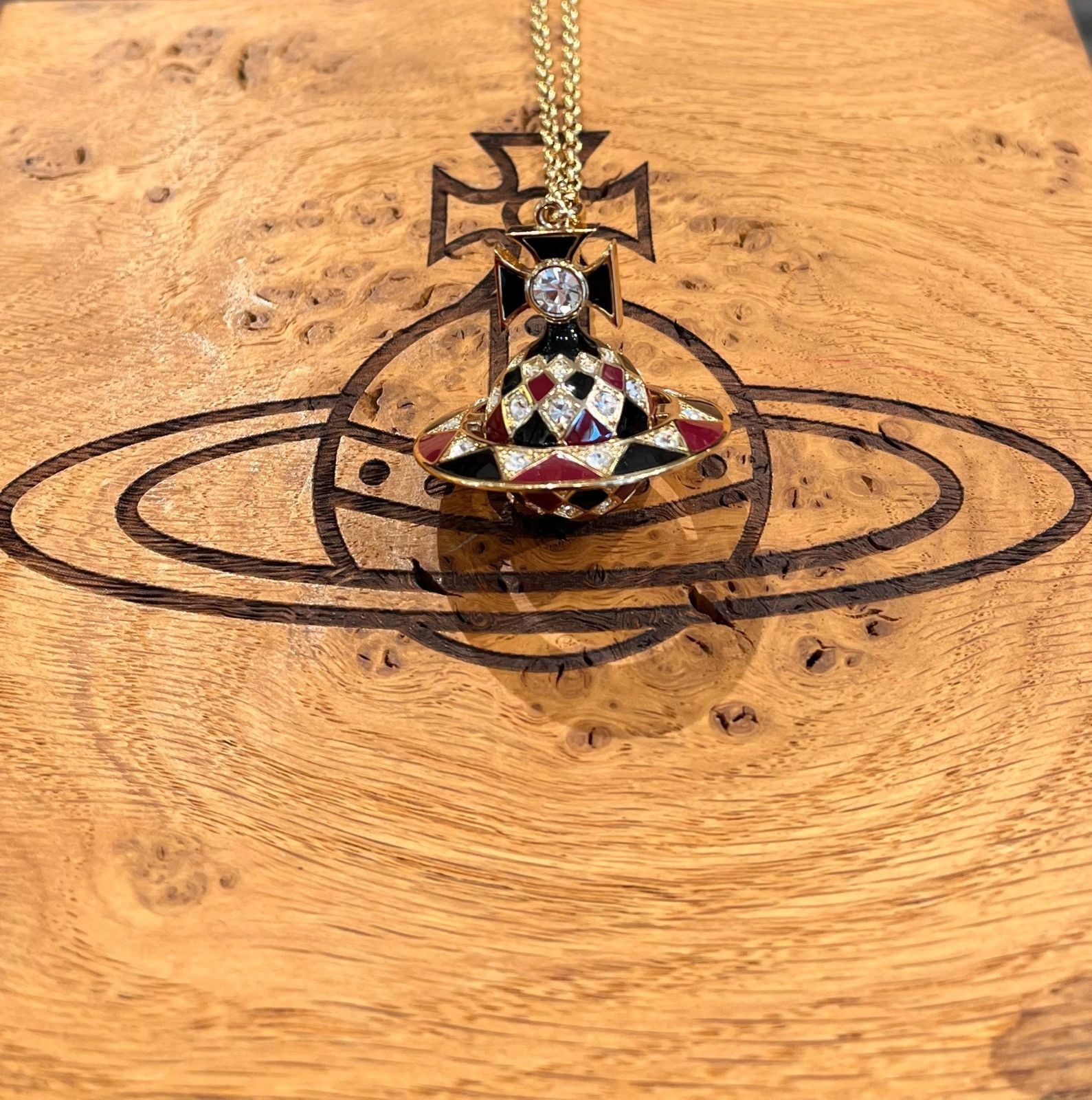Vivienne Westwood o1f1d3z0525 Size: OS / Necklace in Multicolor Size ONE SIZE - 1 Preview