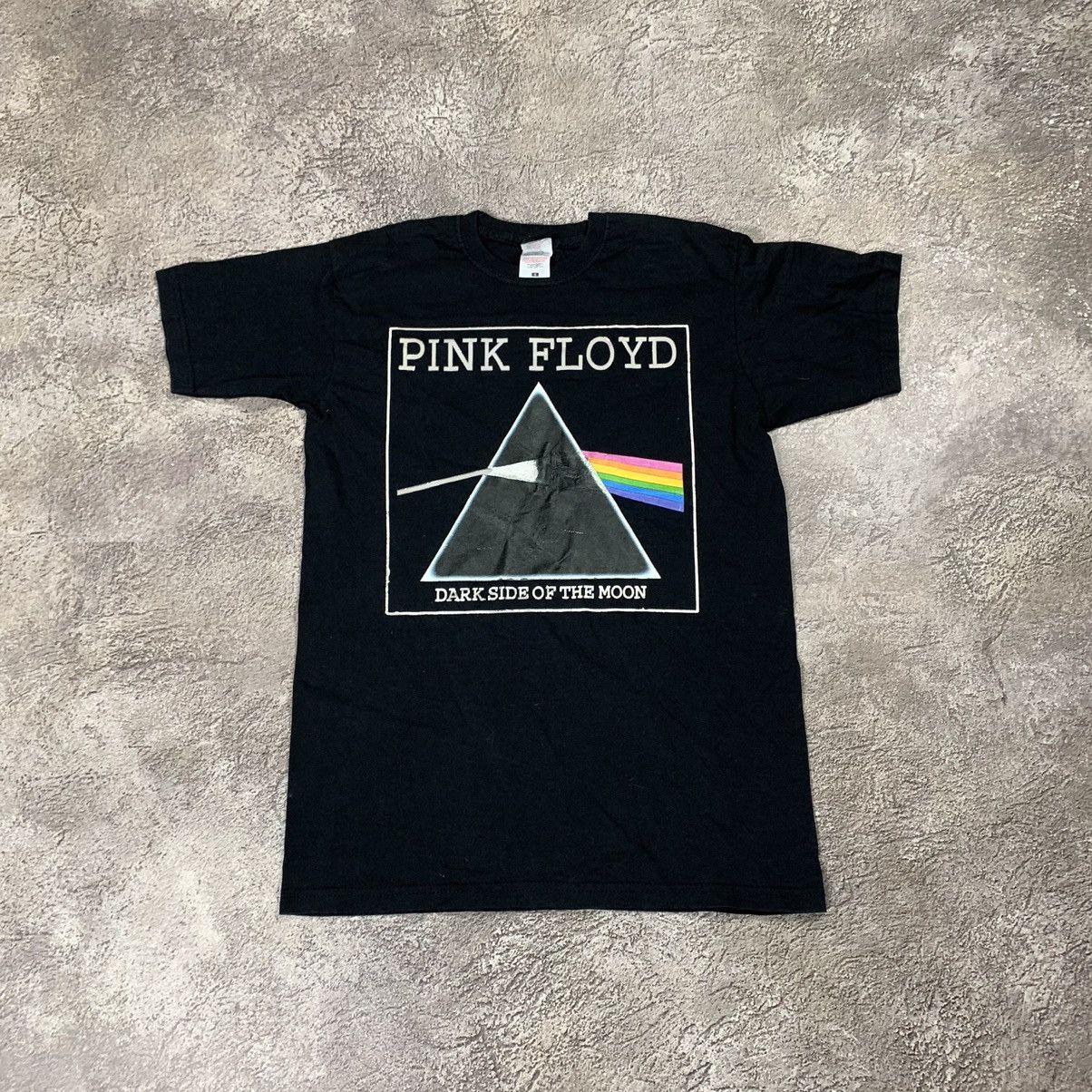 Vintage Vintage 90s Pink Floyd Band Tee Graphic Tee Grunge Worn In S Size US S / EU 44-46 / 1 - 2 Thumbnail