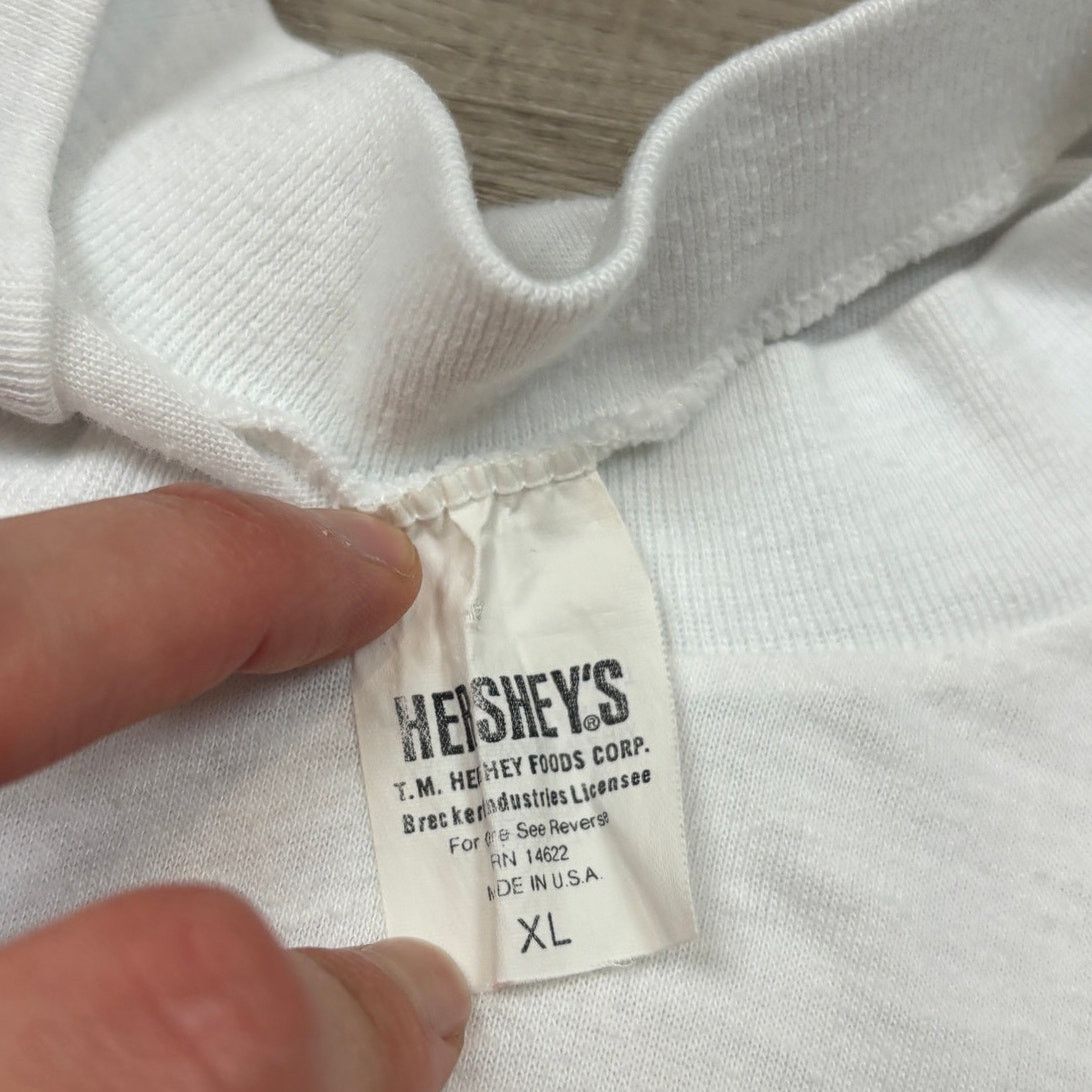 Vintage Vintage 1990 Hershey Chocolate Reeses Kiss T Shirt XL Size US XL / EU 56 / 4 - 8 Thumbnail