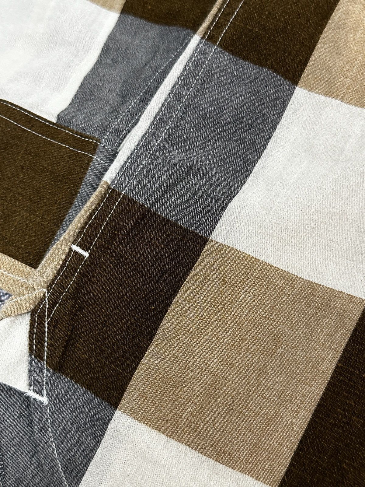 Burberry Burberry London England Large Check Cotton Linen Shirt XL Size US XL / EU 56 / 4 - 8 Thumbnail