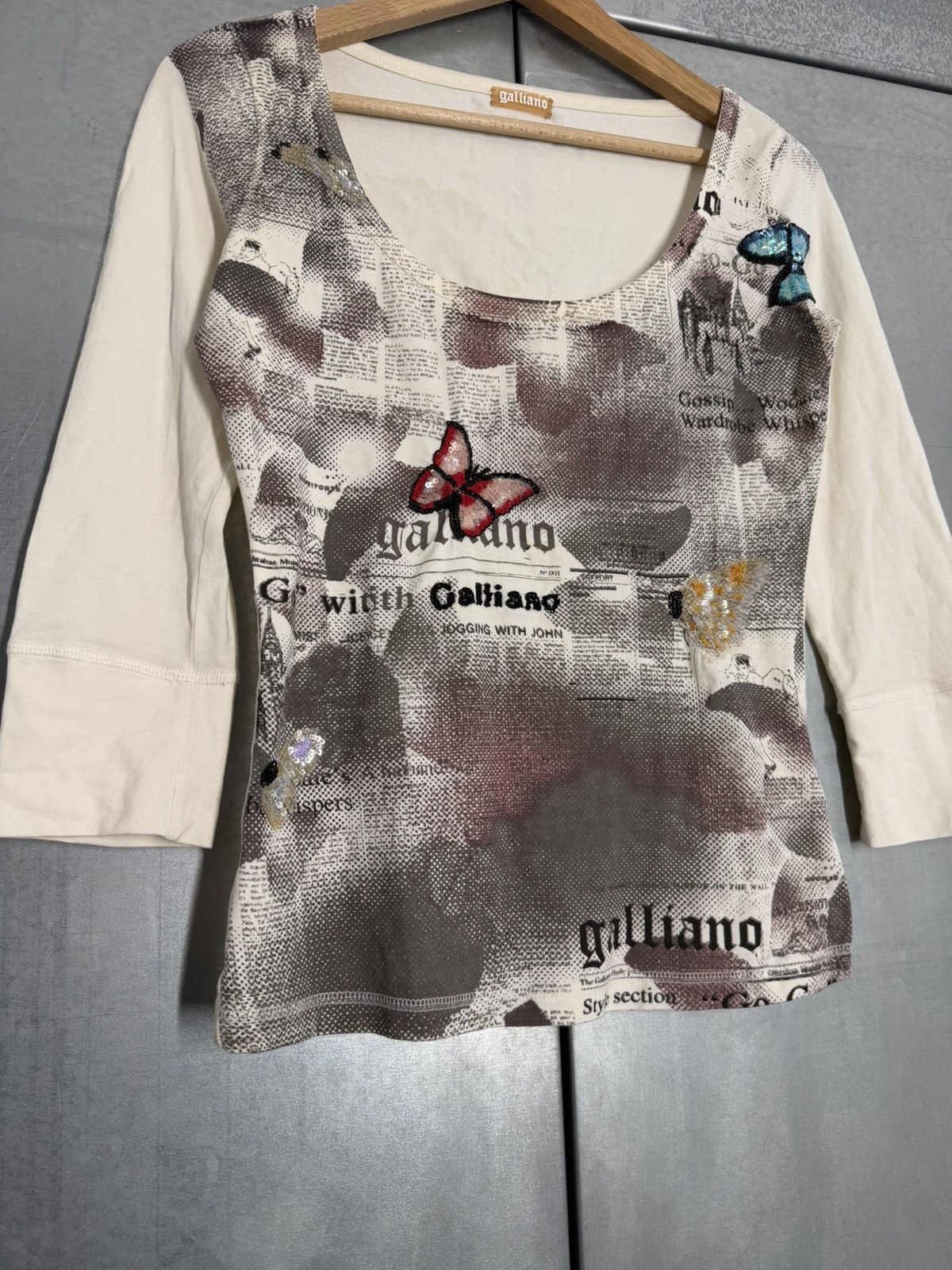 John Galliano Vintage John Galliano Gazette Rhinestones Butterfly’s Tee Size XS / US 0-2 / IT 36-38 - 3 Thumbnail