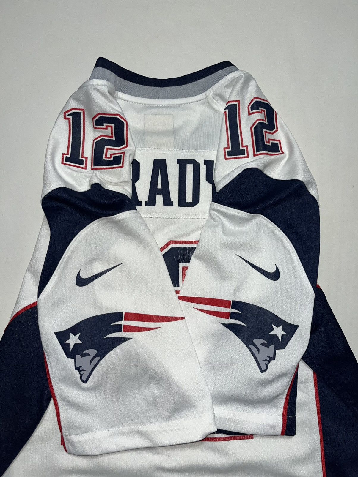 NFL Nike Brady #12 New England Patriots Jersey NFL RARE Size US M / EU 48-50 / 2 - 3 Thumbnail