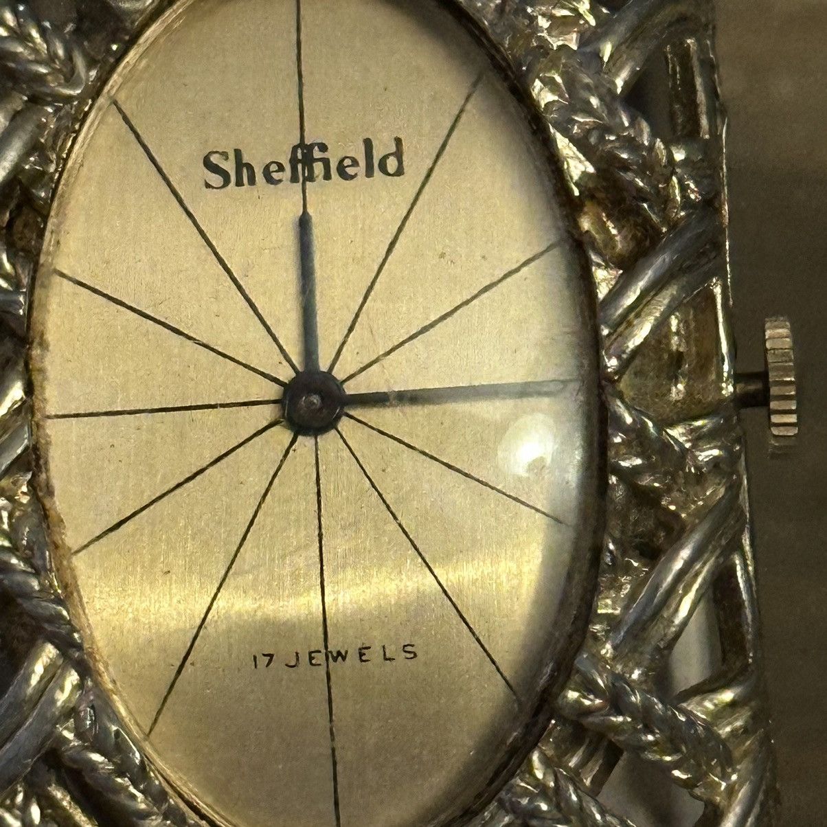 Vintage Vintage Sheffield 17 Jewels wide basketweave cuff watch Size ONE SIZE - 7 Thumbnail