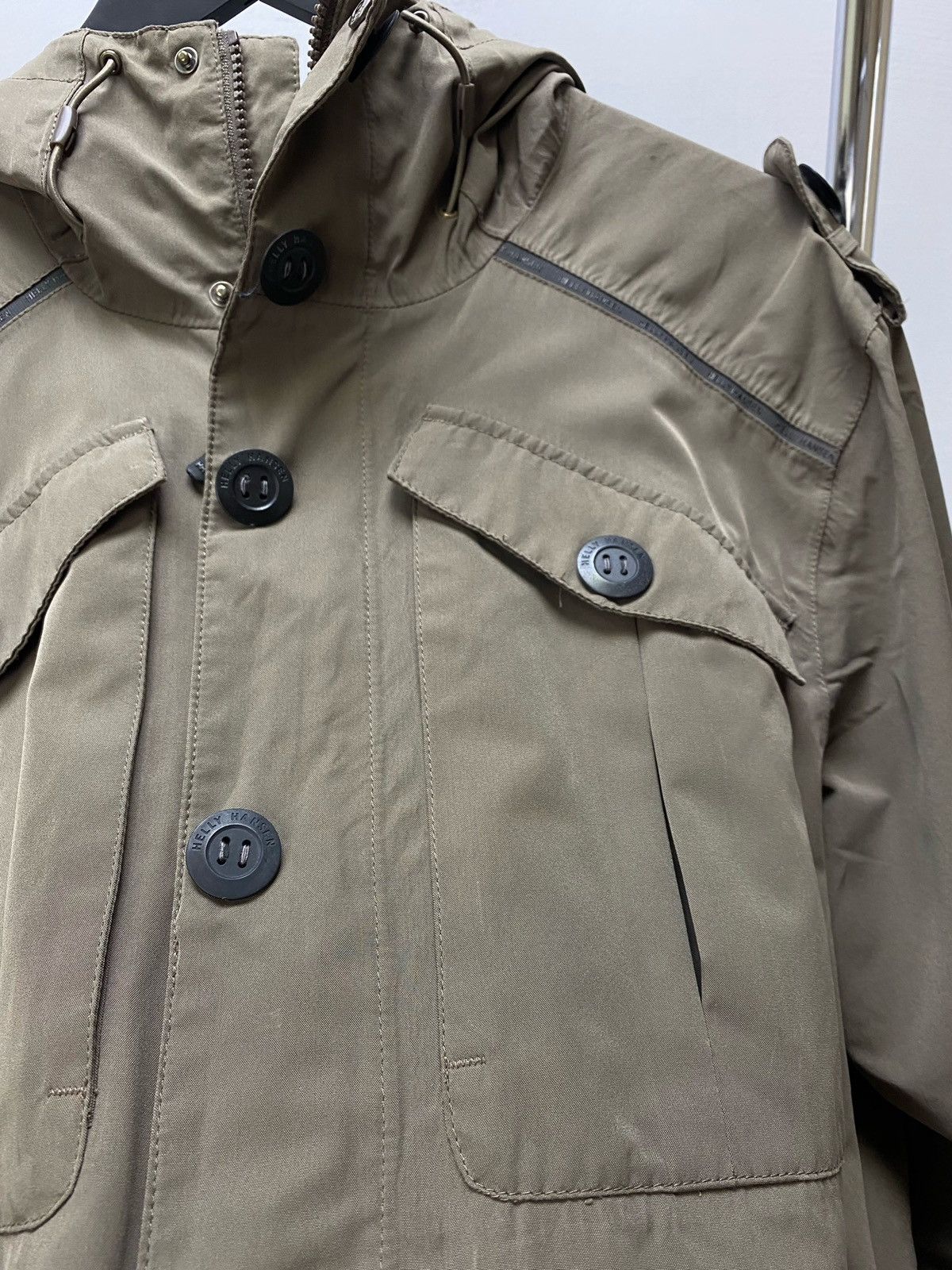 Other Helly Hansen Outdoor Gorpcore Jacket Men’s Beige L Size US L / EU 52-54 / 3 - 10 Thumbnail