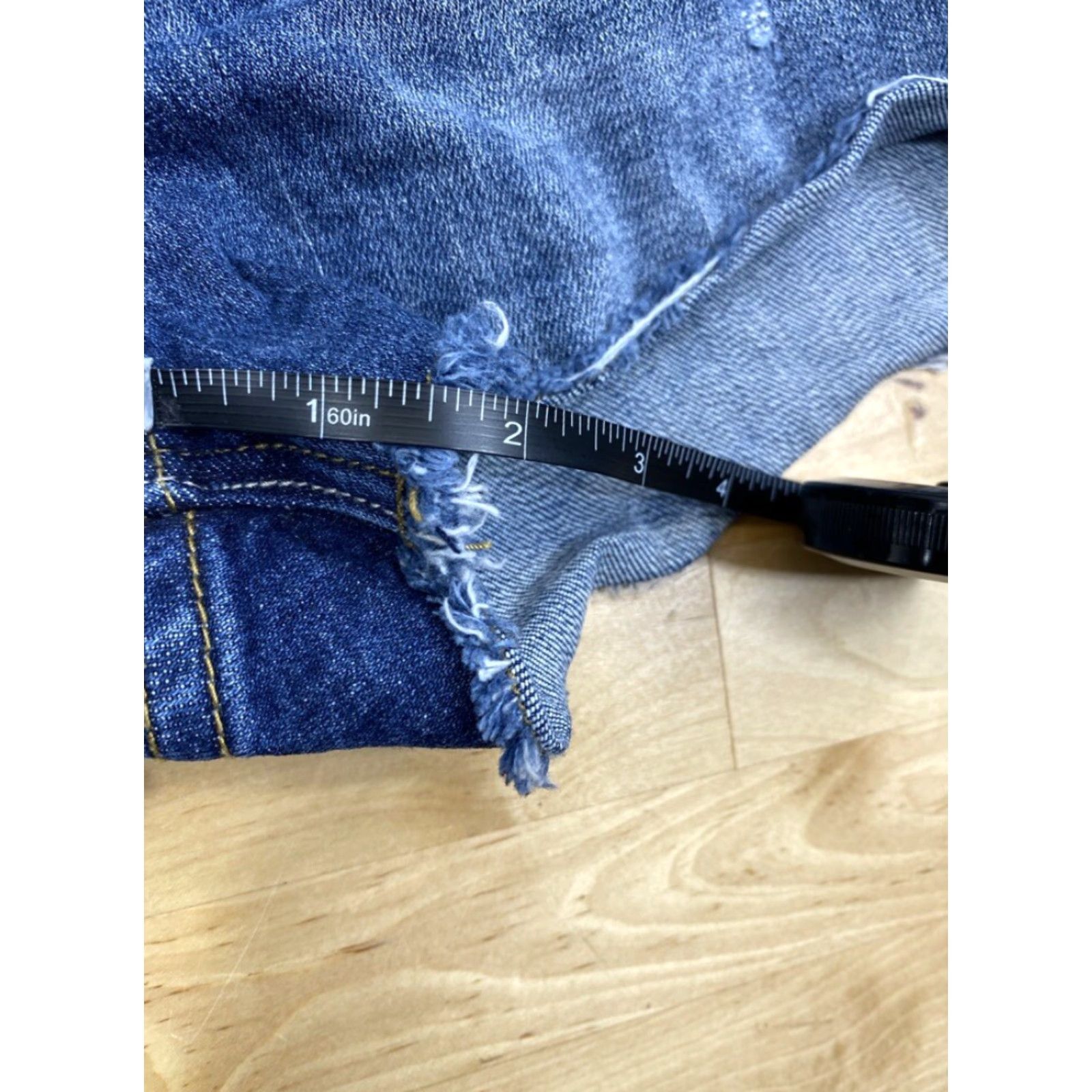 Vintage VIGOSS The Jagger Denim Shorts With Embroidered Waistline Size 26 #2933 Size 29" - 7 Thumbnail