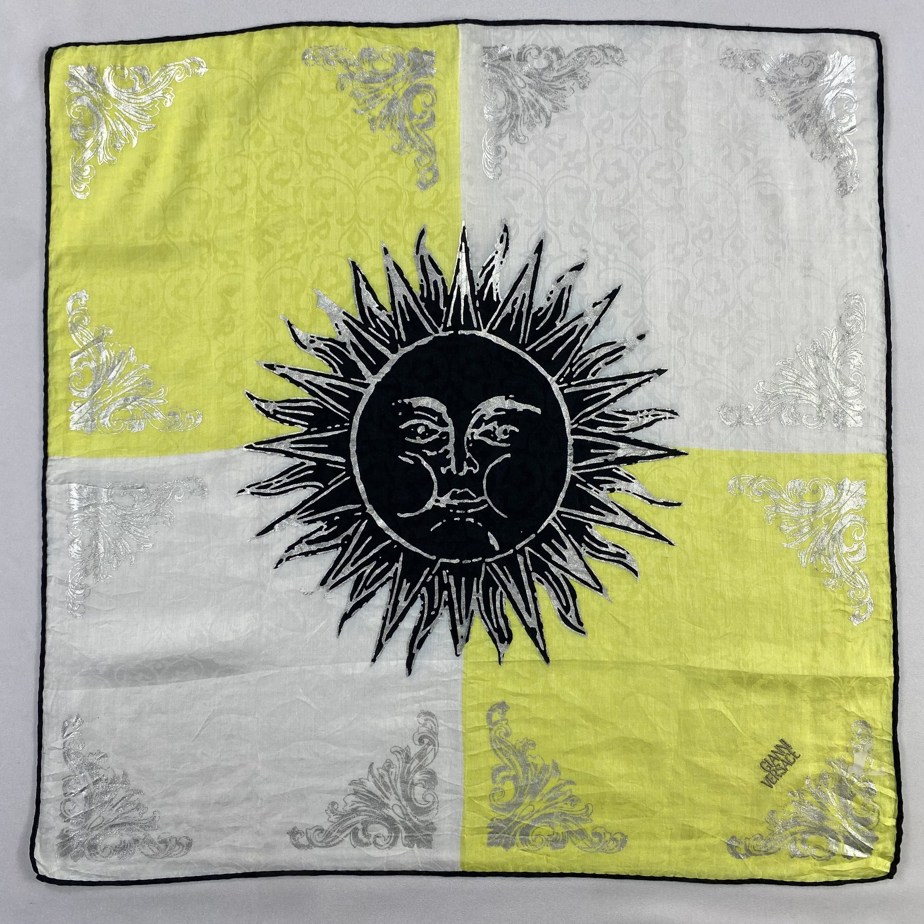 Gianni Versace Bandana/ Handkerchief / Neckerchief-P1697