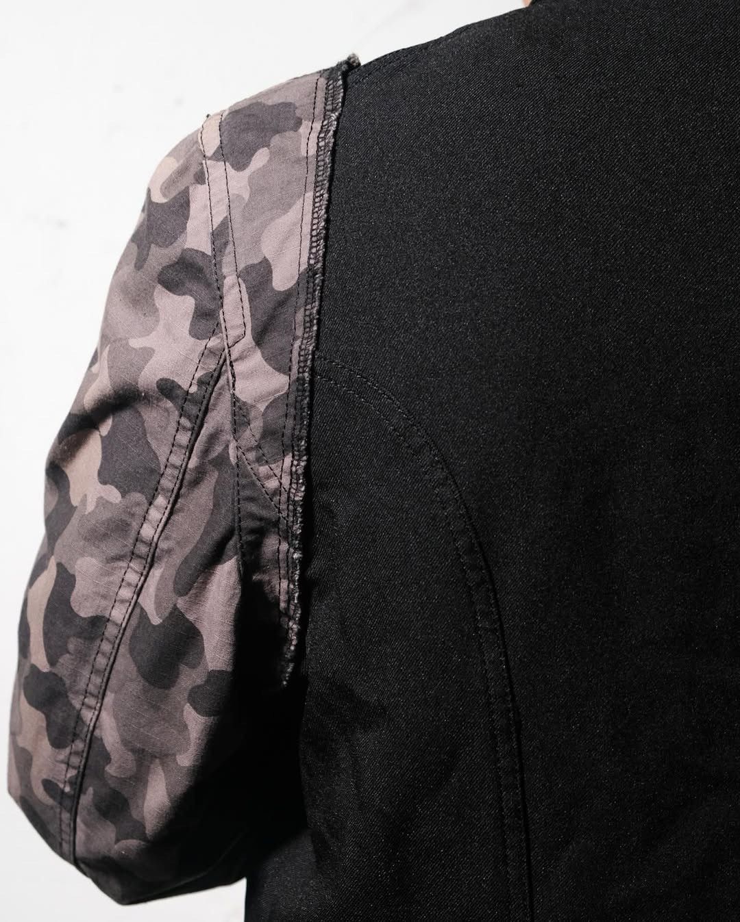Comme des Garcons Black BLACK Comme des Garçons Camo Sleeve Hybrid Blazer Jacket Size US S / EU 44-46 / 1 - 5 Thumbnail