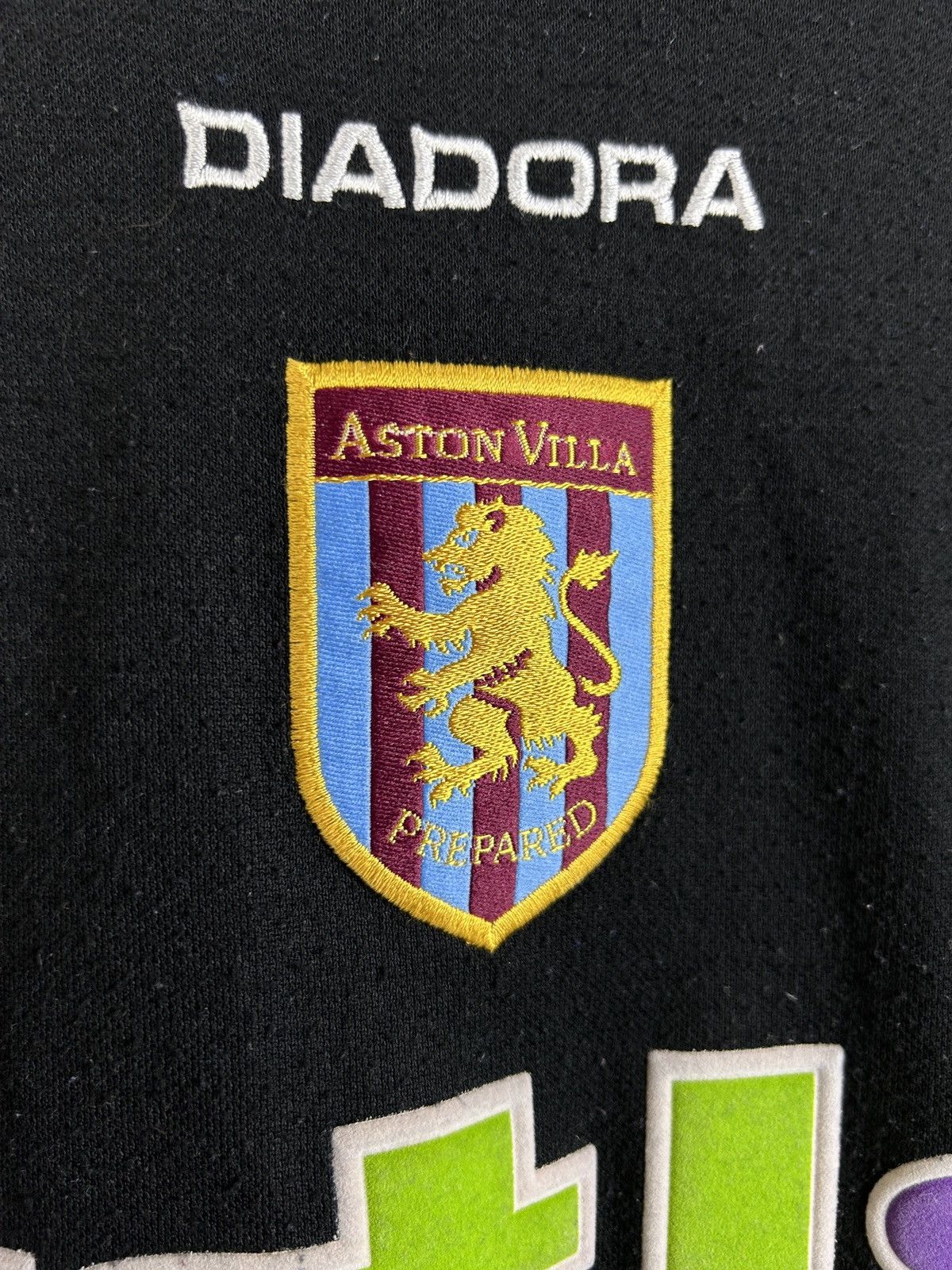 Diadora Vintage Diadora Aston Villa 2000/01 GK Kit Soccer Jersey Size US XS / EU 42 / 0 - 3 Thumbnail