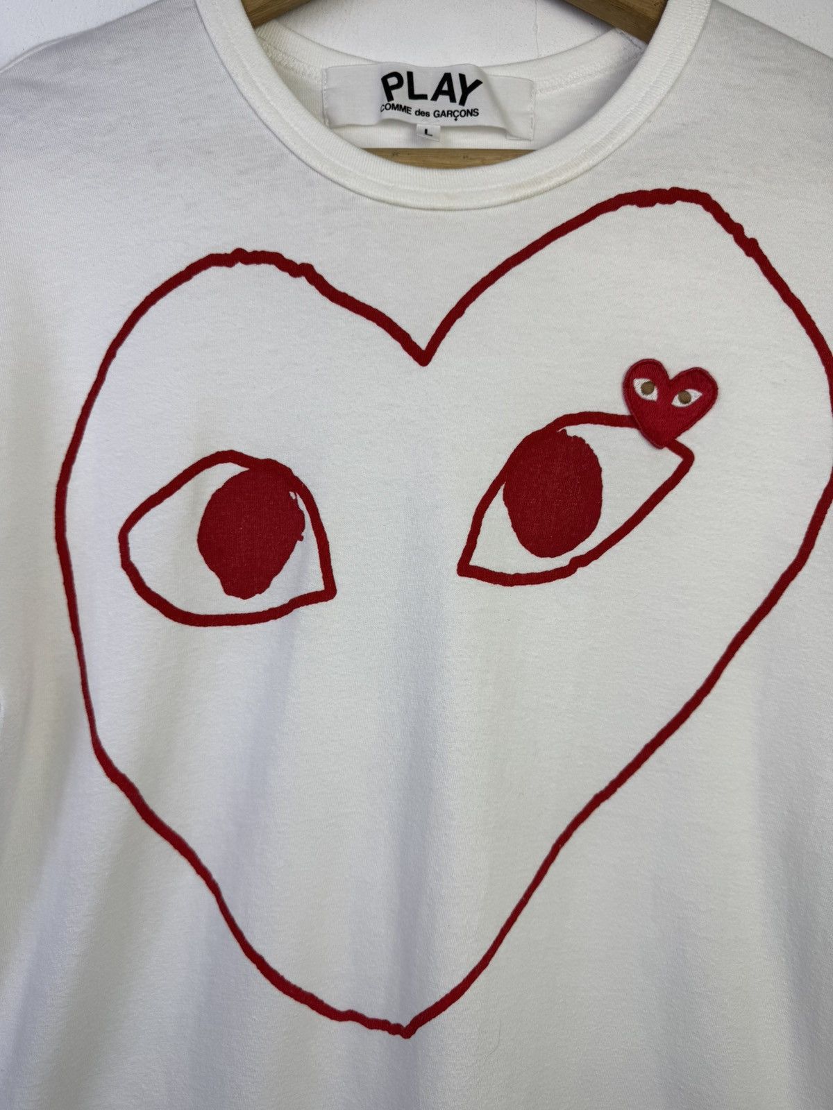 Comme des Garcons PLAY Comme des Garçons Play T-shirt with the signature red heart Size US L / EU 52-54 / 3 - 4 Thumbnail