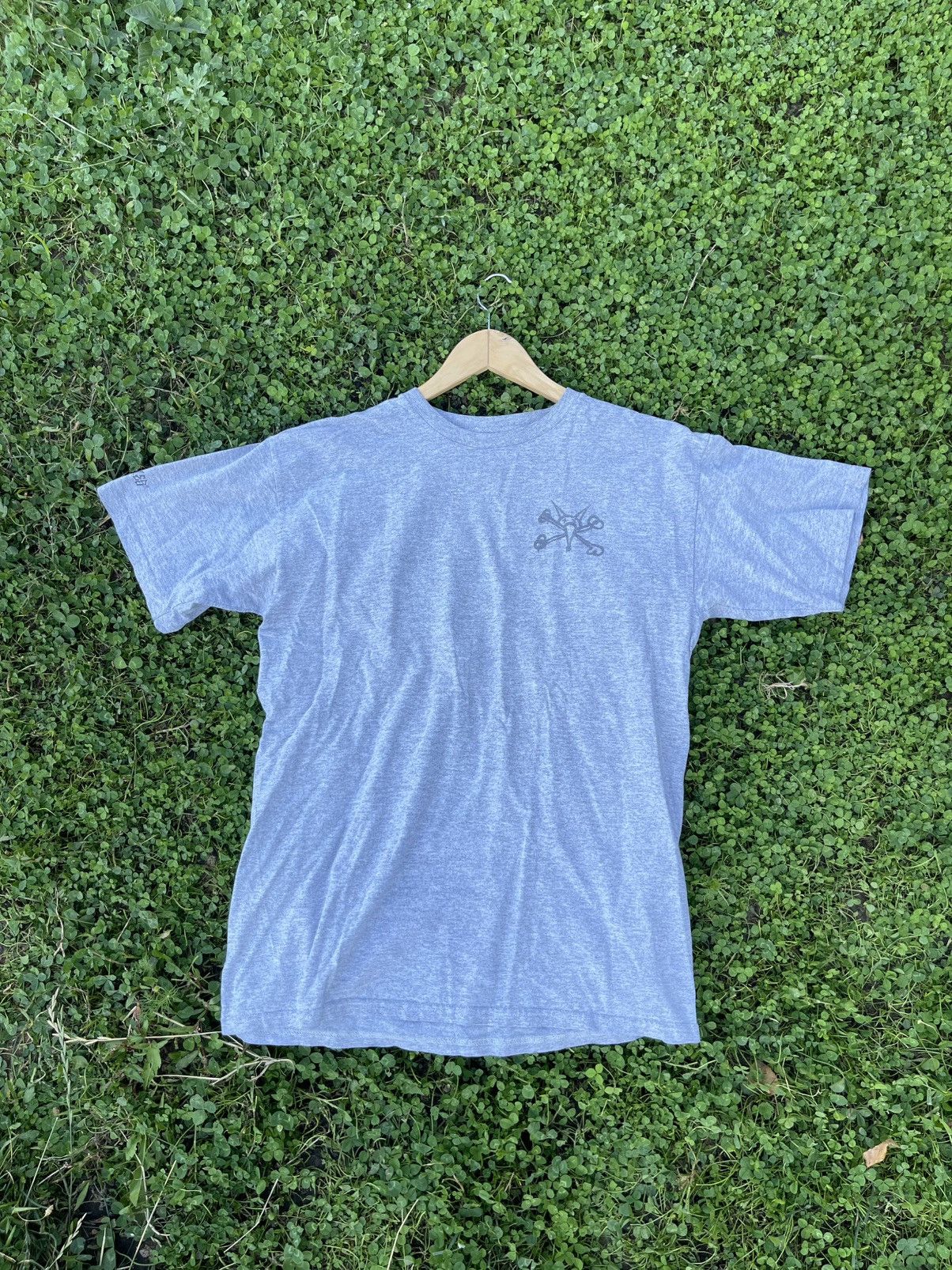 Powell Peralta Powell Peralta Rat Bones back print grey tee sk8 Size US M / EU 48-50 / 2 - 7 Thumbnail