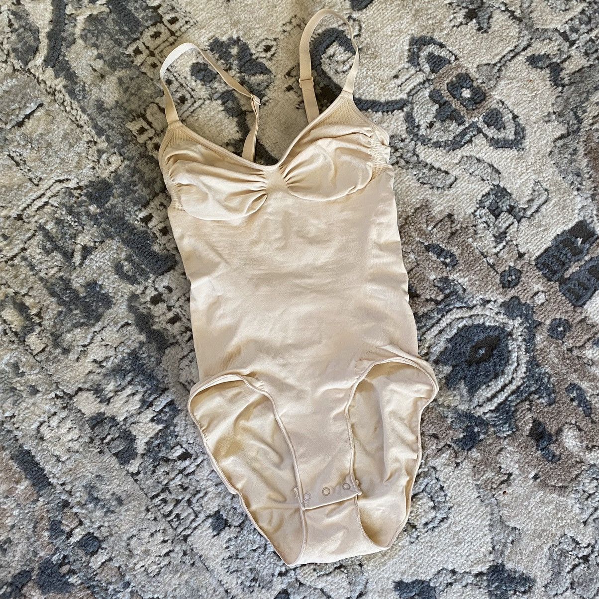 SKIMS Skims seamless bodysuit Size ONE SIZE - 1 Thumbnail