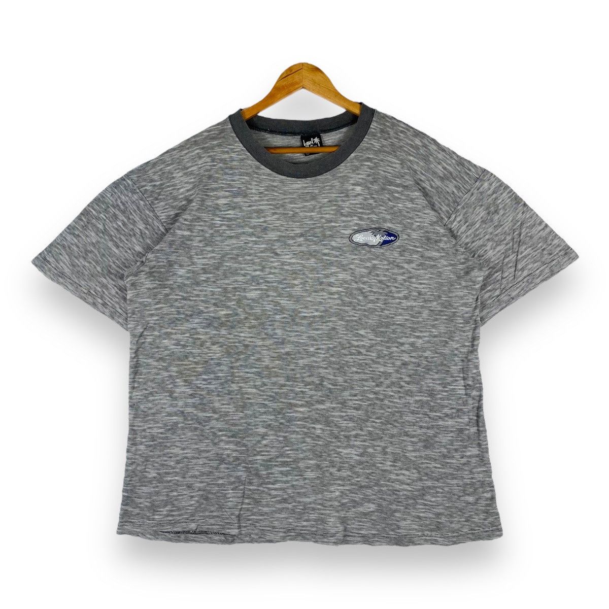 Vintage VINTAGE 90's LOCAL MOTION HAWAII EMBROIDERY LOGO SURF TEE Size US XL / EU 56 / 4 - 1 Thumbnail