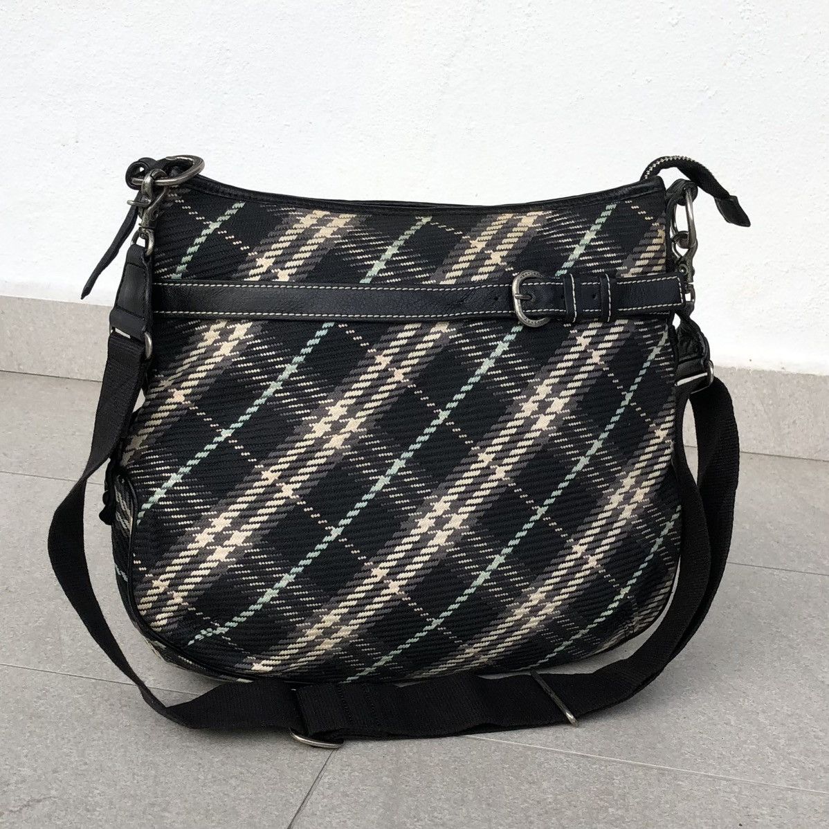 Burberry Authentic BURBERRY Blue Label Nova Check Shoulder Bag Size ONE SIZE - 5 Thumbnail