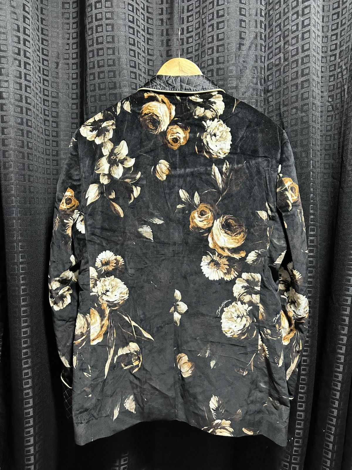 Dolce & Gabbana velour floral blazer