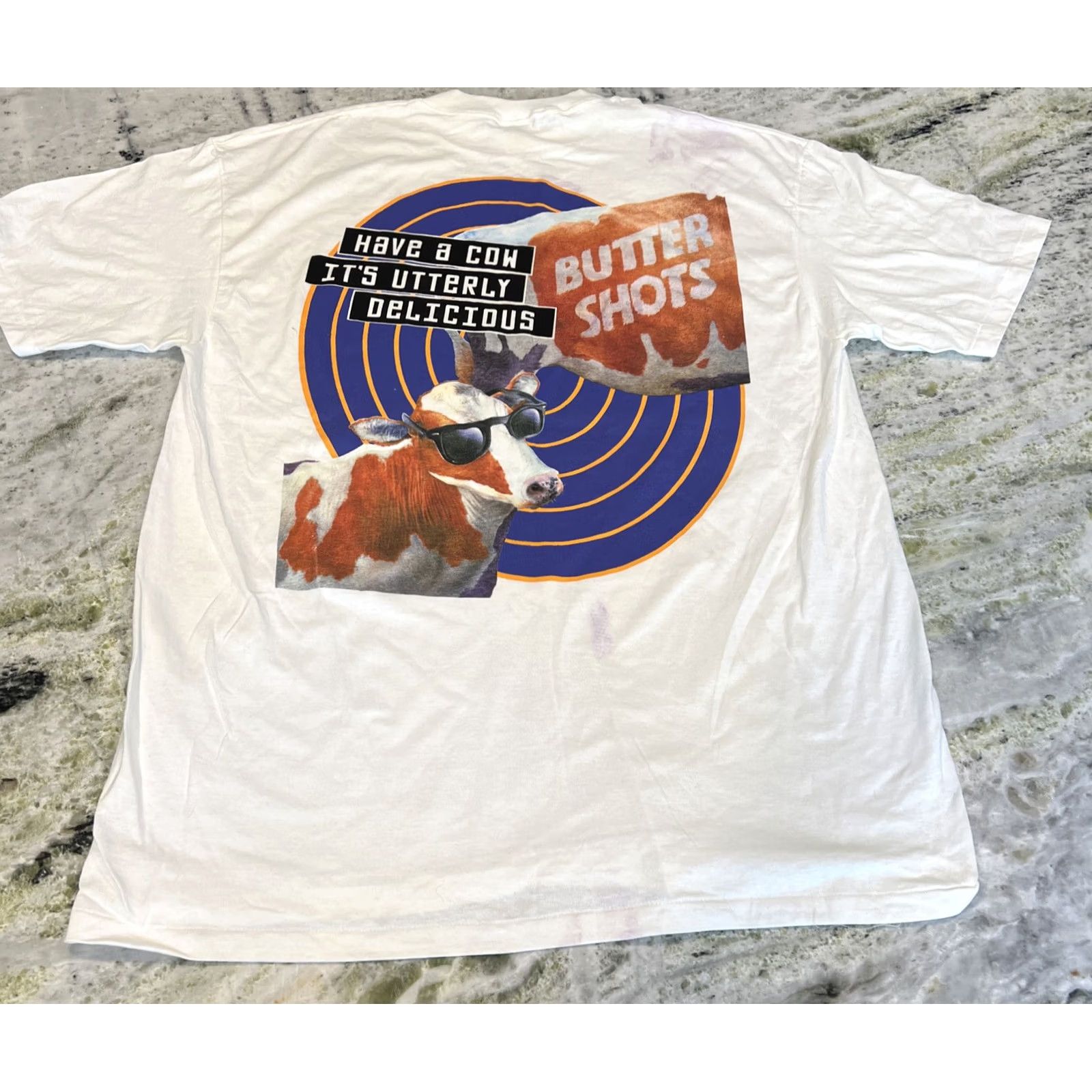 Vintage VINTAGE Dekuyper Graphic T Shirt Men XL Have A Cow Butter Shots Single Stitch Oneita White Cotton Crew Neck Short Sleeve Alcohol Cows Mens Size US XL / EU 56 / 4 - 2 Thumbnail