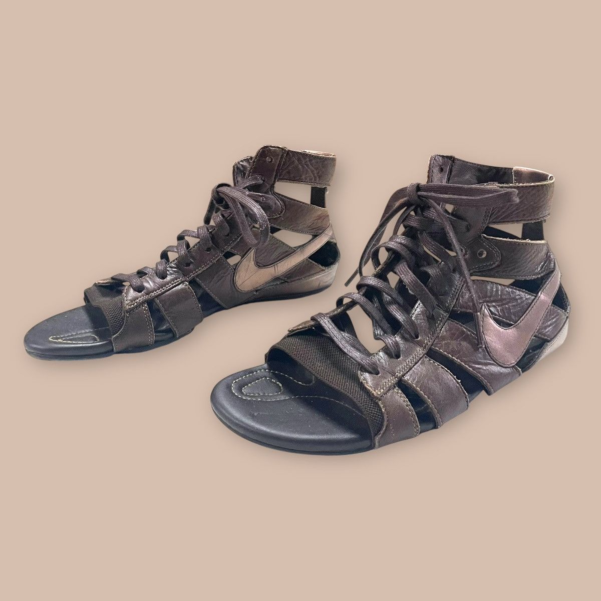 Nike NIKE WMNS GLADIATOR SANDALS Size US 6 / EU 39 - 1 Thumbnail