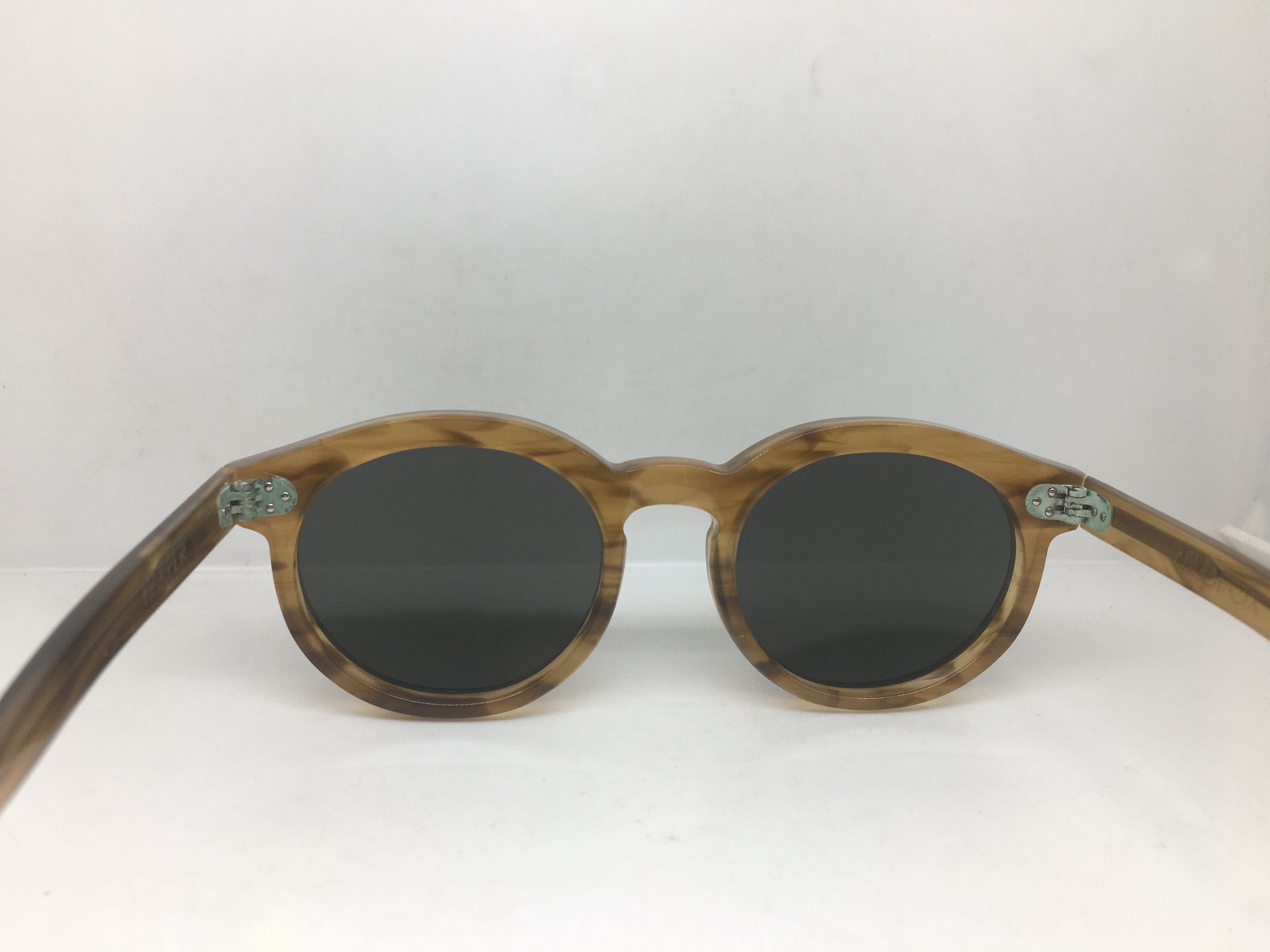 Wildfox Wildfox Classic Fox Harpep Brown Keyhole Bridge Sunglasses Size ONE SIZE - 6 Thumbnail