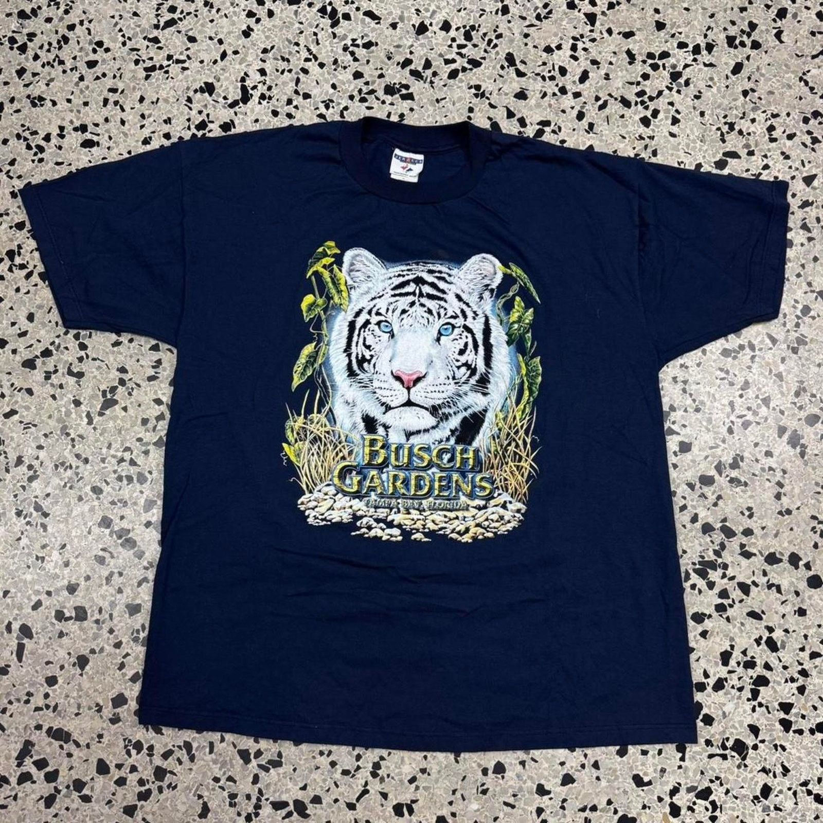 Jerzees × Vintage VINTAGE Y2K BUSCH GARDENS WHITE TIGER SOUVENIR TEE: Size US XL / EU 56 / 4 - 1 Thumbnail