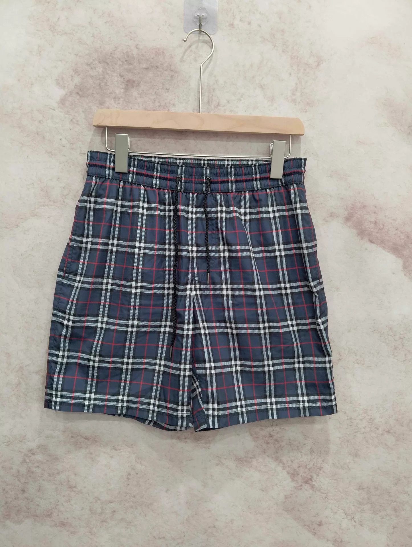 Burberry Burberry Classic Check Beach Shorts S 95 New Size 26" / US 2 / IT 38 - 1 Thumbnail