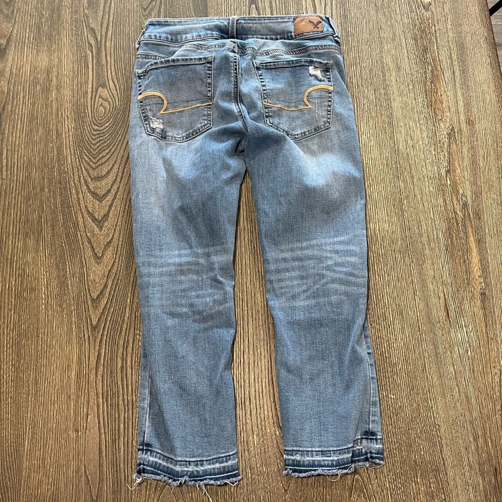 American Eagle Outfitters American Eagle Crop Jeans Ripped Super Stretch Denim Blue 6 Size 28" / US 6 / IT 42 - 9 Thumbnail