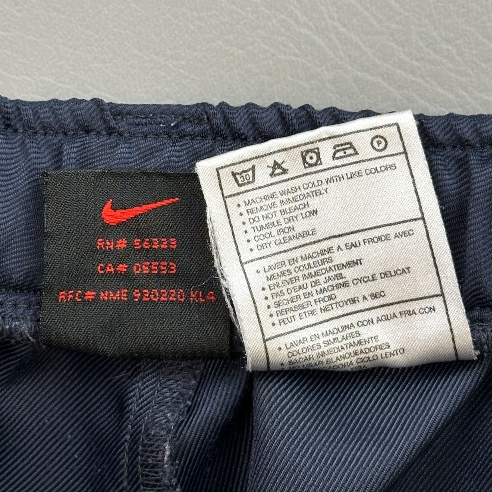 Nike VINTAGE Nike Shorts Mens 2XL Blue Yellow Cargo Elastic Waist Training Y2K Size US 39 - 7 Thumbnail