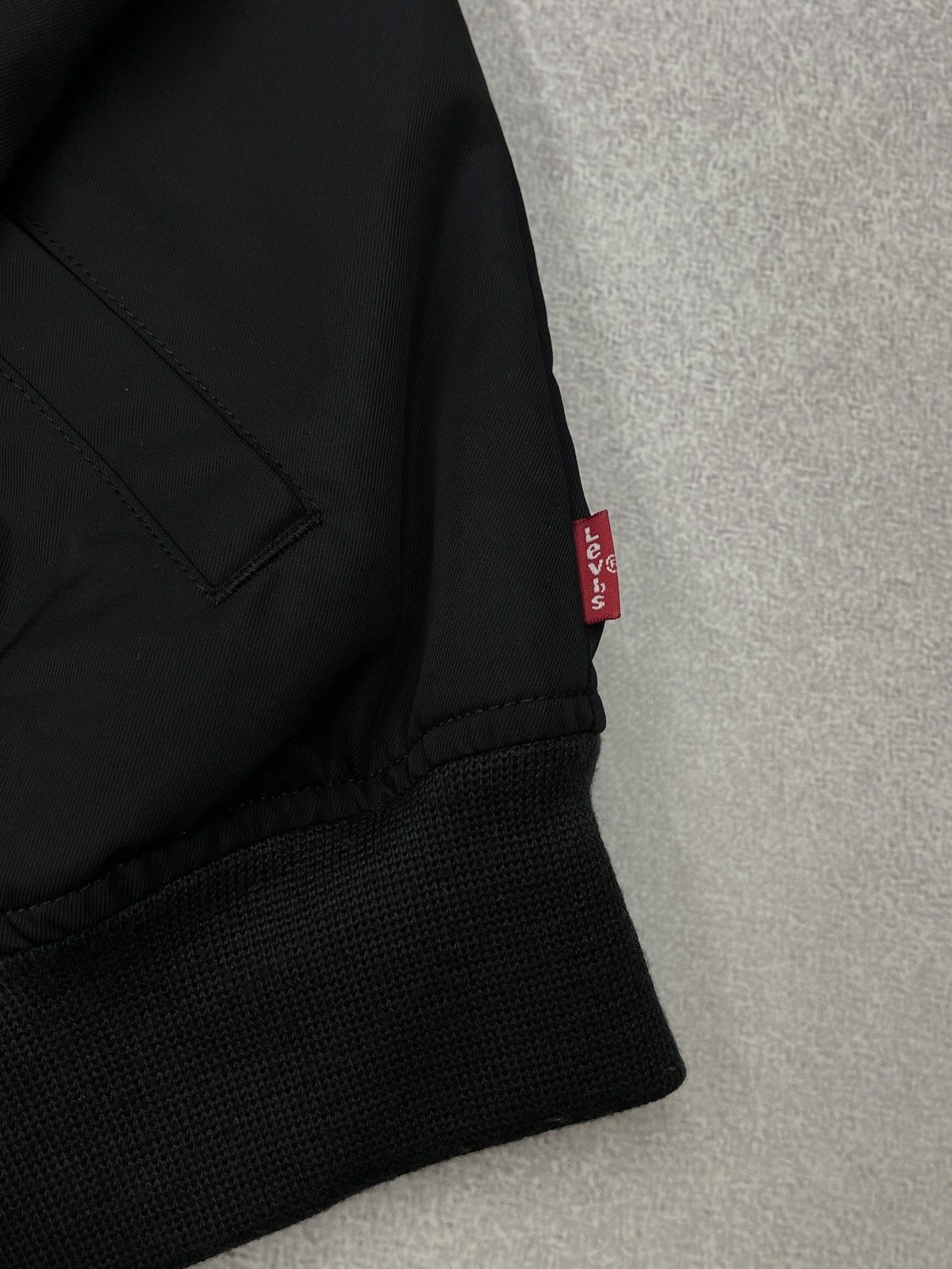 Levi's Mens Levis Black Bomber Jacket Size M Size US M / EU 48-50 / 2 - 5 Thumbnail