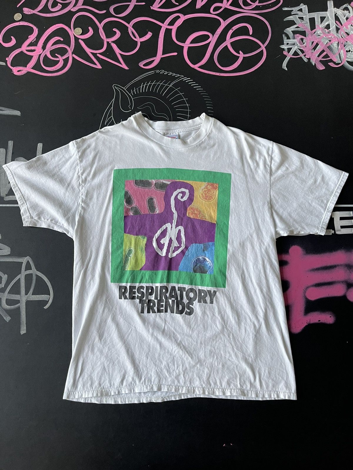 Vintage Rare vintage t shirt “respiratory trends” 90s y2k Size US XL / EU 56 / 4 - 1 Thumbnail