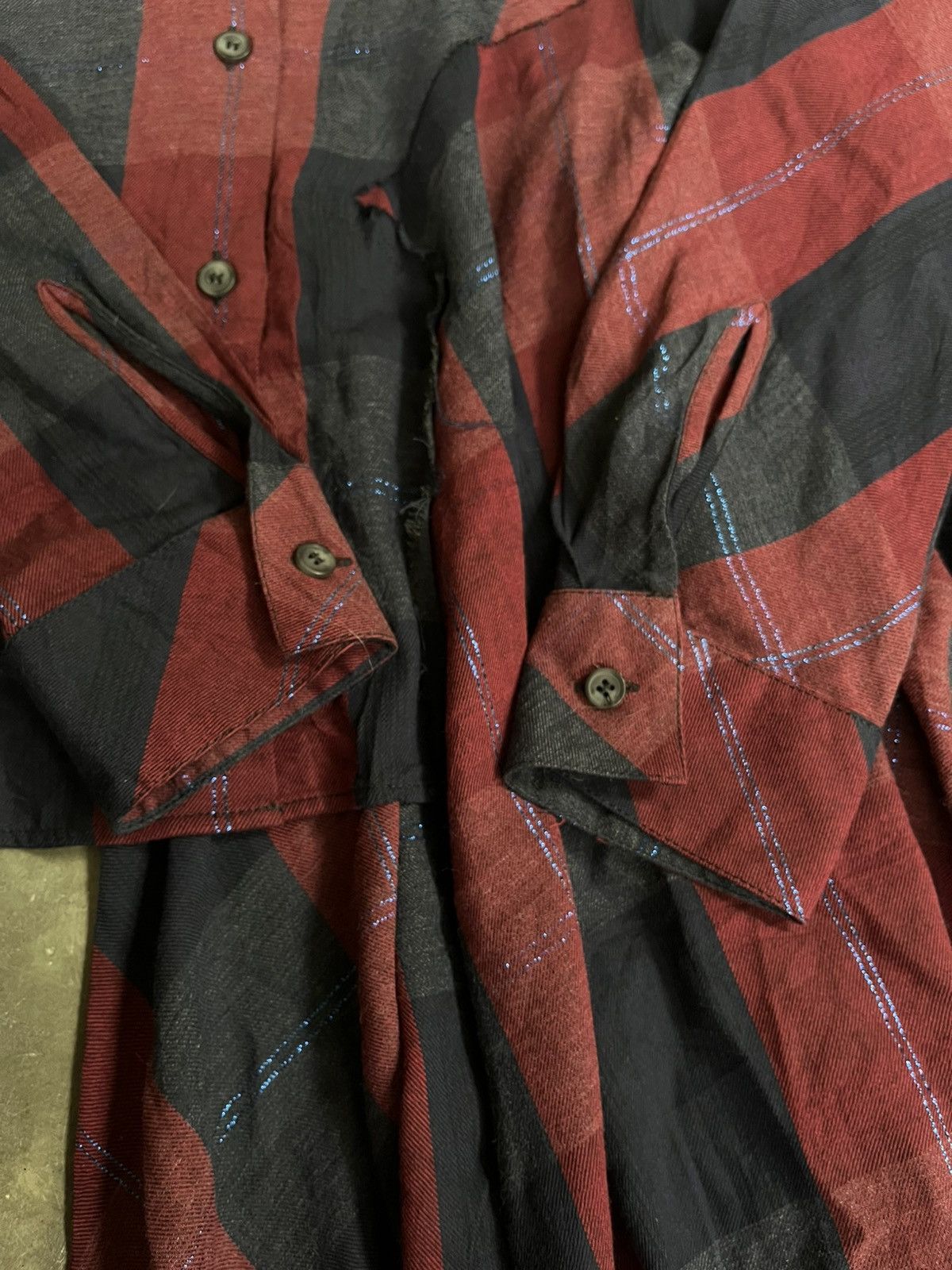 Maison Margiela Maison Margiela Button Asymmetrical Shirt Size S / US 4 / IT 40 - 4 Thumbnail