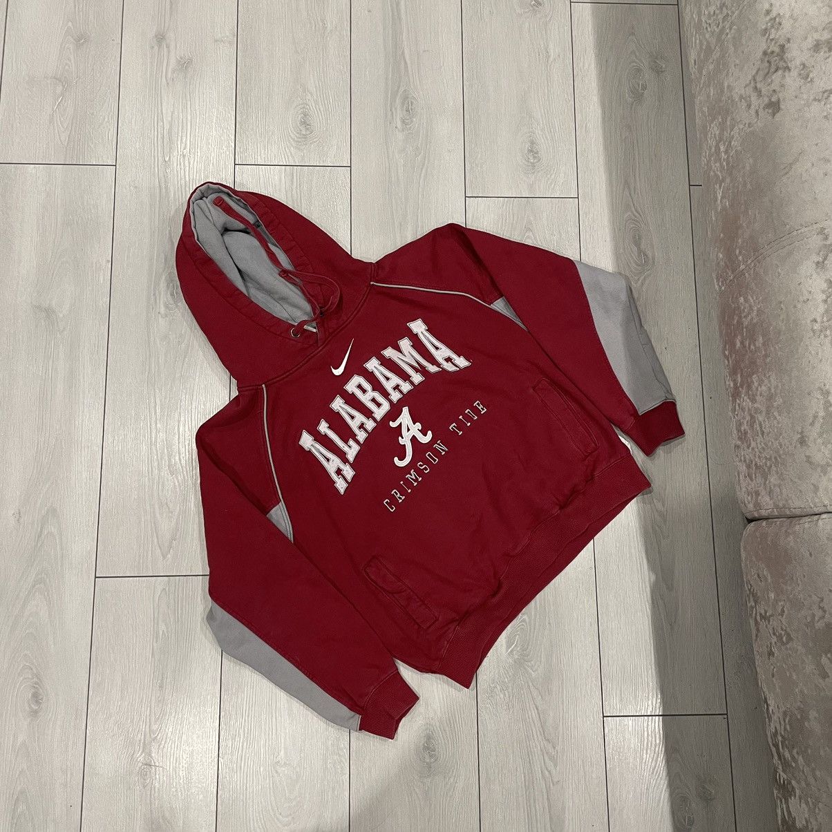 NCAA × Nike × Vintage Vintage 1990s Nike Embroidered University Of Alabama Hoodie Size US S / EU 44-46 / 1 - 1 Thumbnail